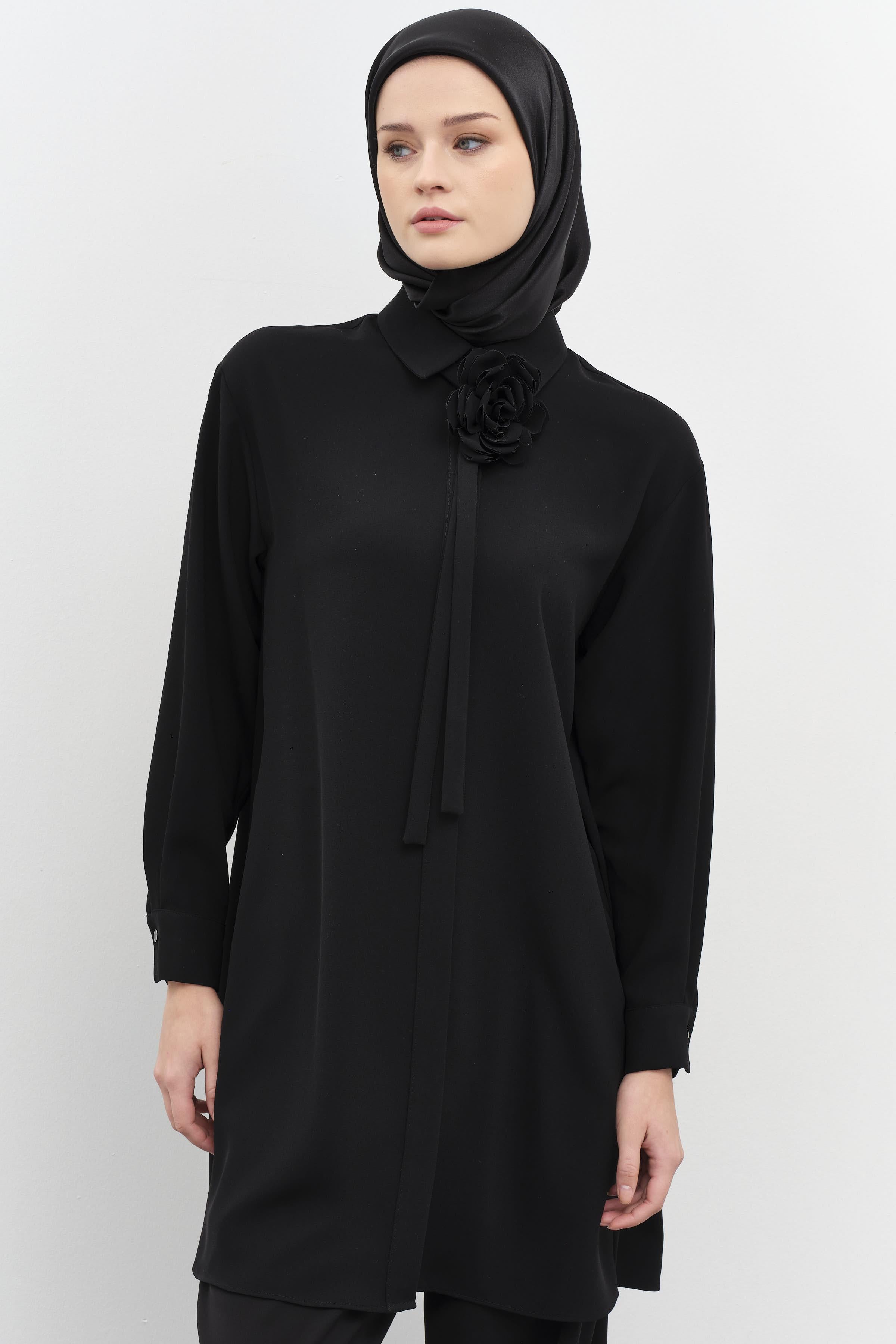 Çiçekli Kravat Detaylı Tunik - Siyah TUGBA