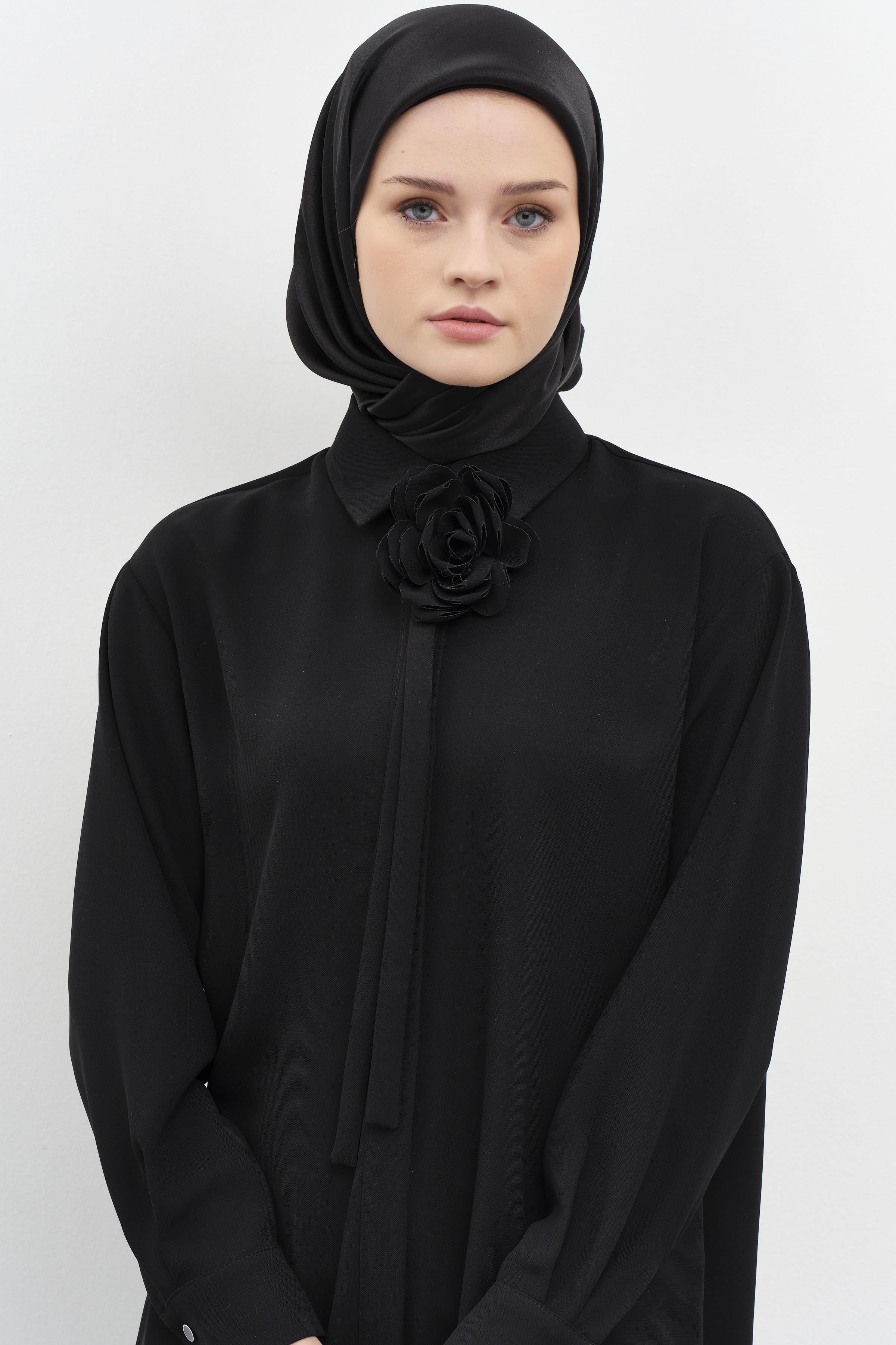 Çiçekli Kravat Detaylı Tunik - Siyah TUGBA