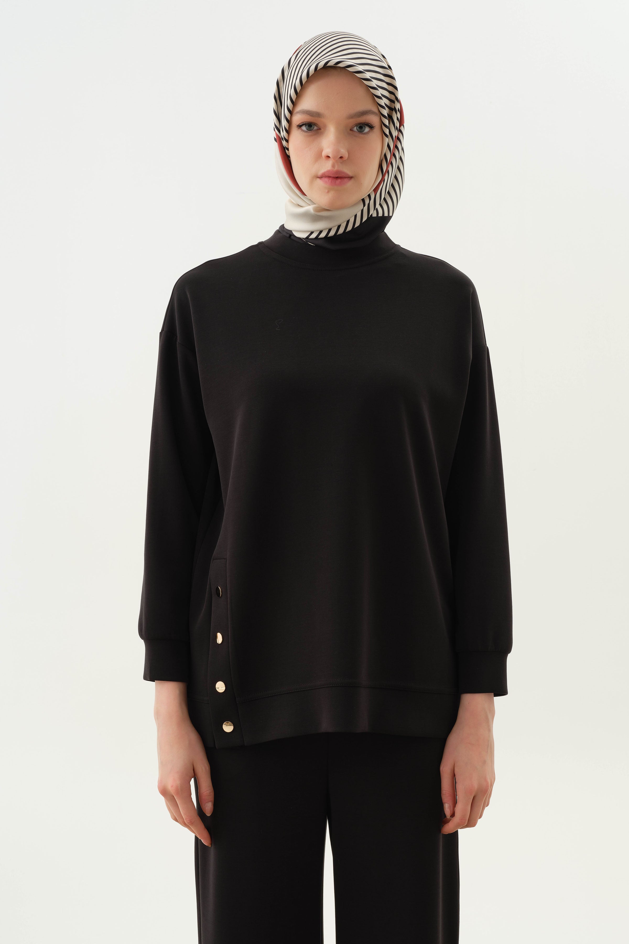 Çıtçıt Yırtmaç Detaylı Örme Tunik - Siyah TUGBA