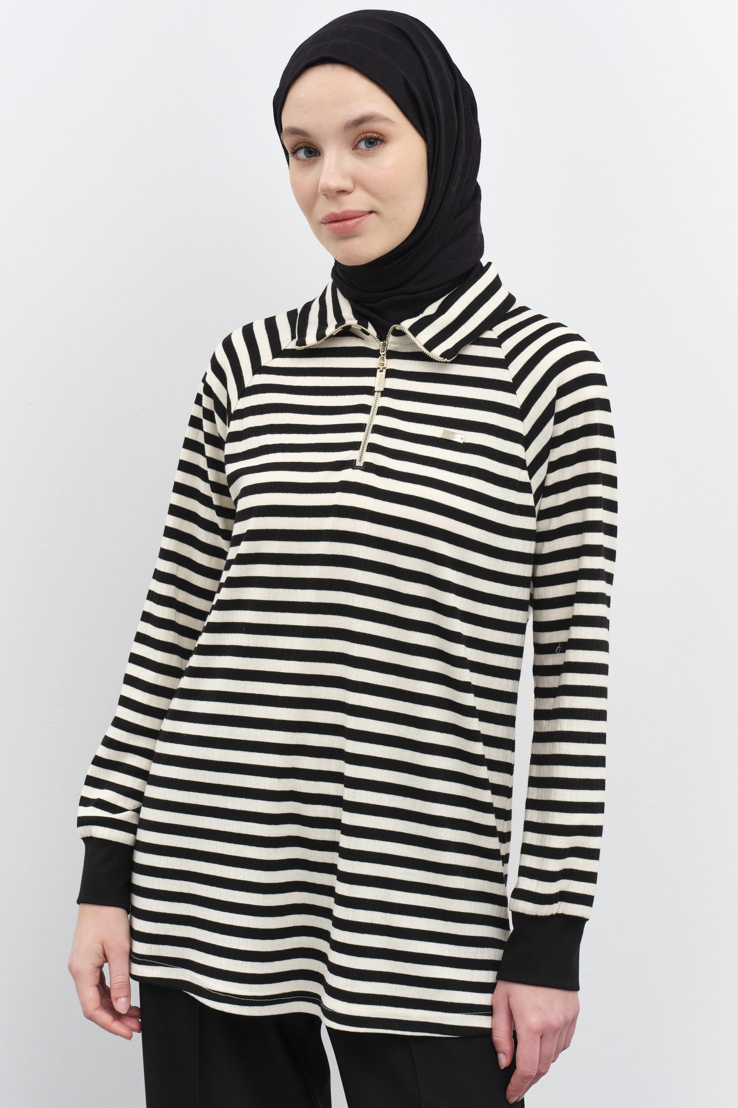 Çizgili Balıkçı Yaka Örme Sweat - Siyah TUGBA
