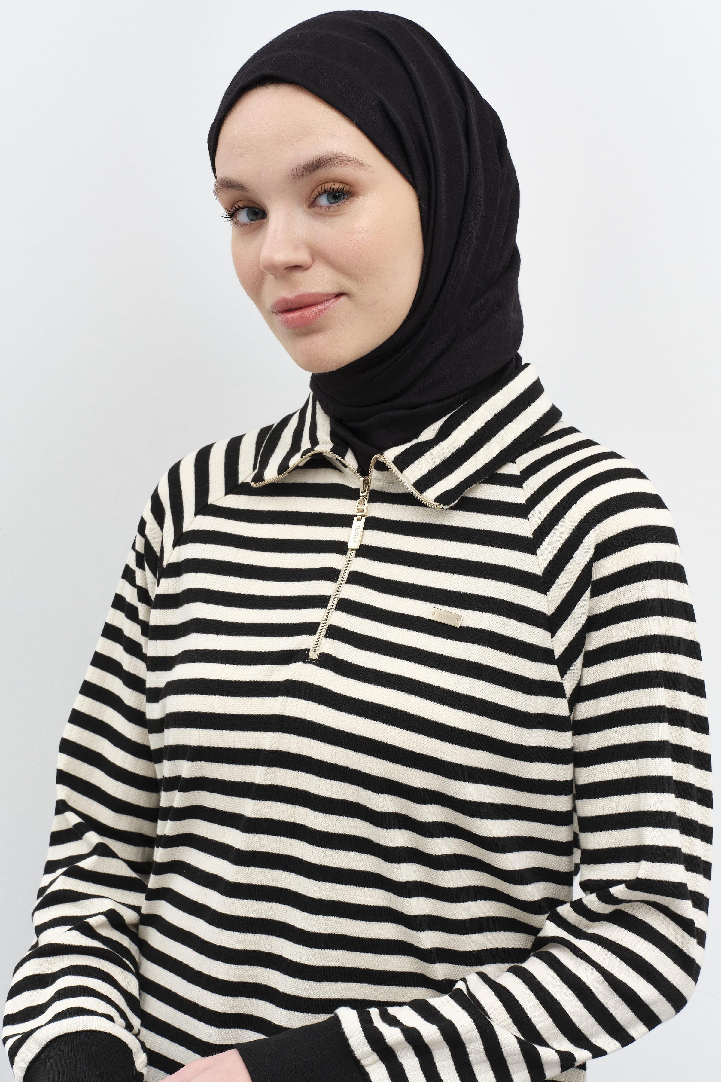 Çizgili Balıkçı Yaka Örme Sweat - Siyah TUGBA