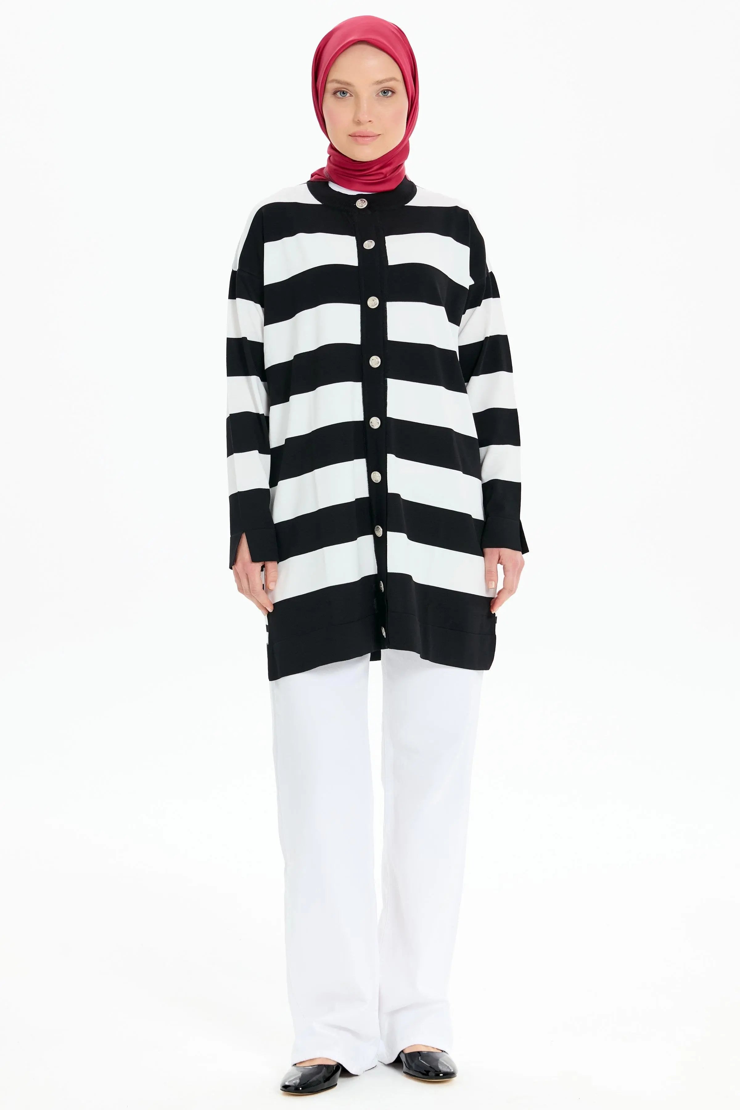 Çizgili Düğme Kapamalı Hırka - Siyah TUGBA