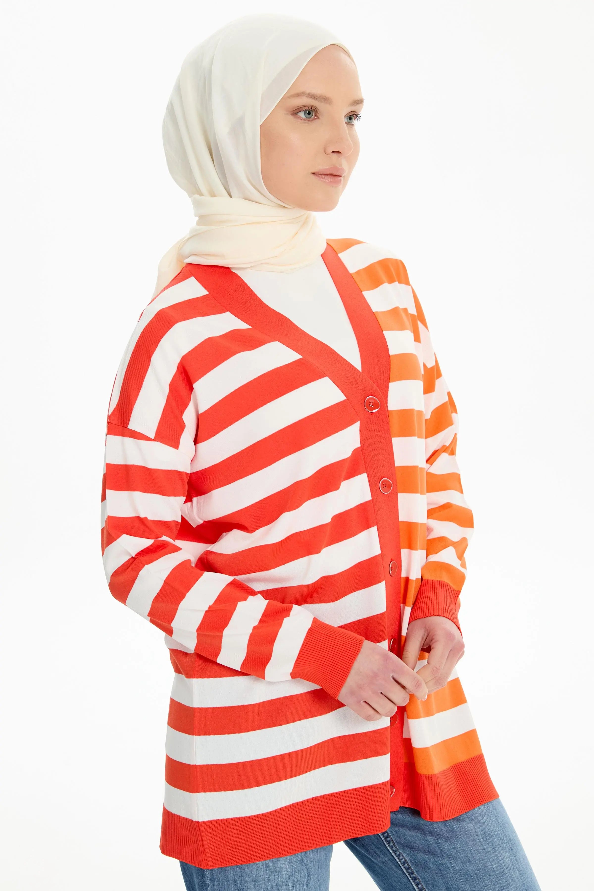 Çizgili Düğme Kapamalı Triko Hırka - Mercan TUGBA