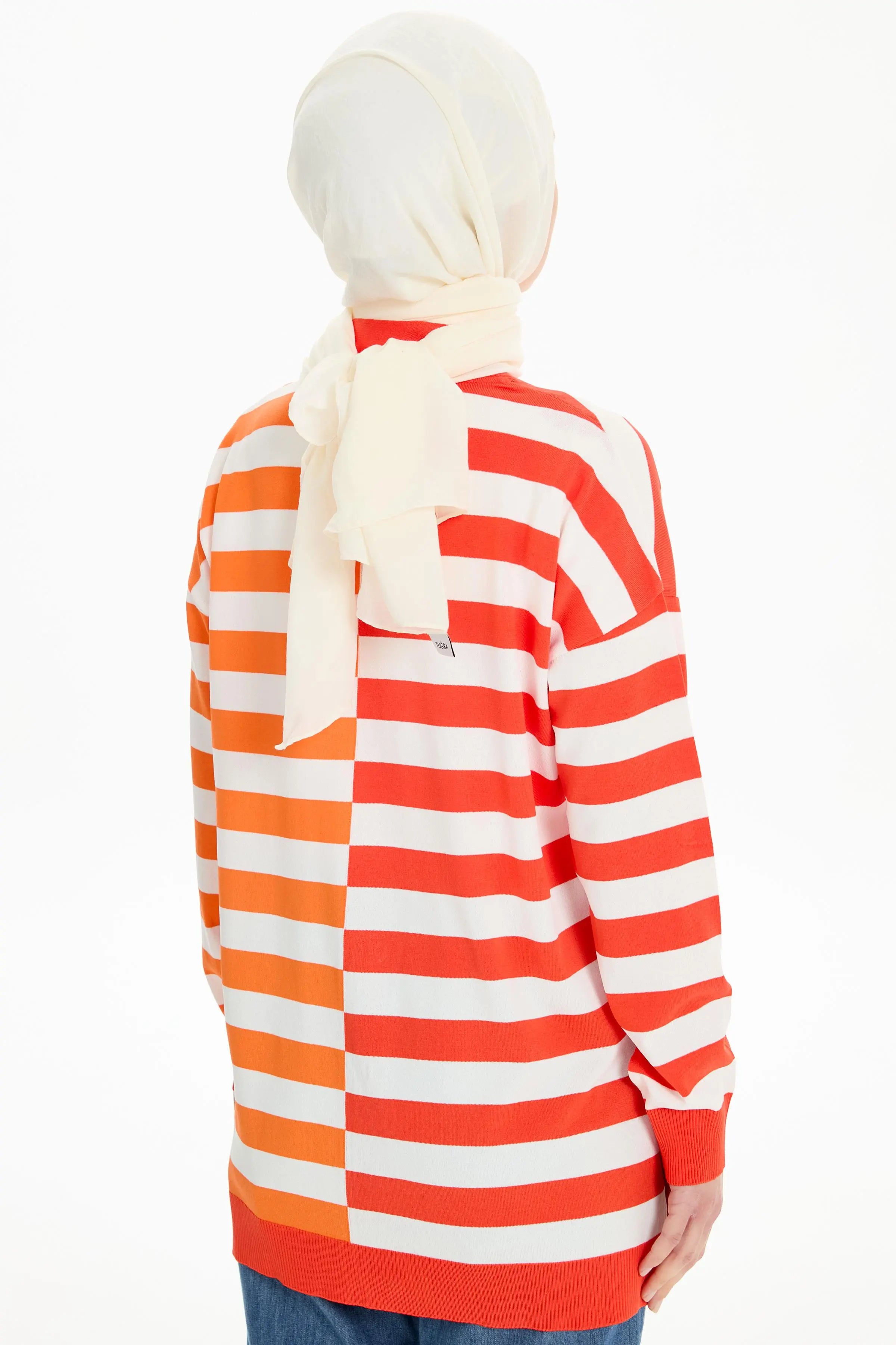 Çizgili Düğme Kapamalı Triko Hırka - Mercan TUGBA