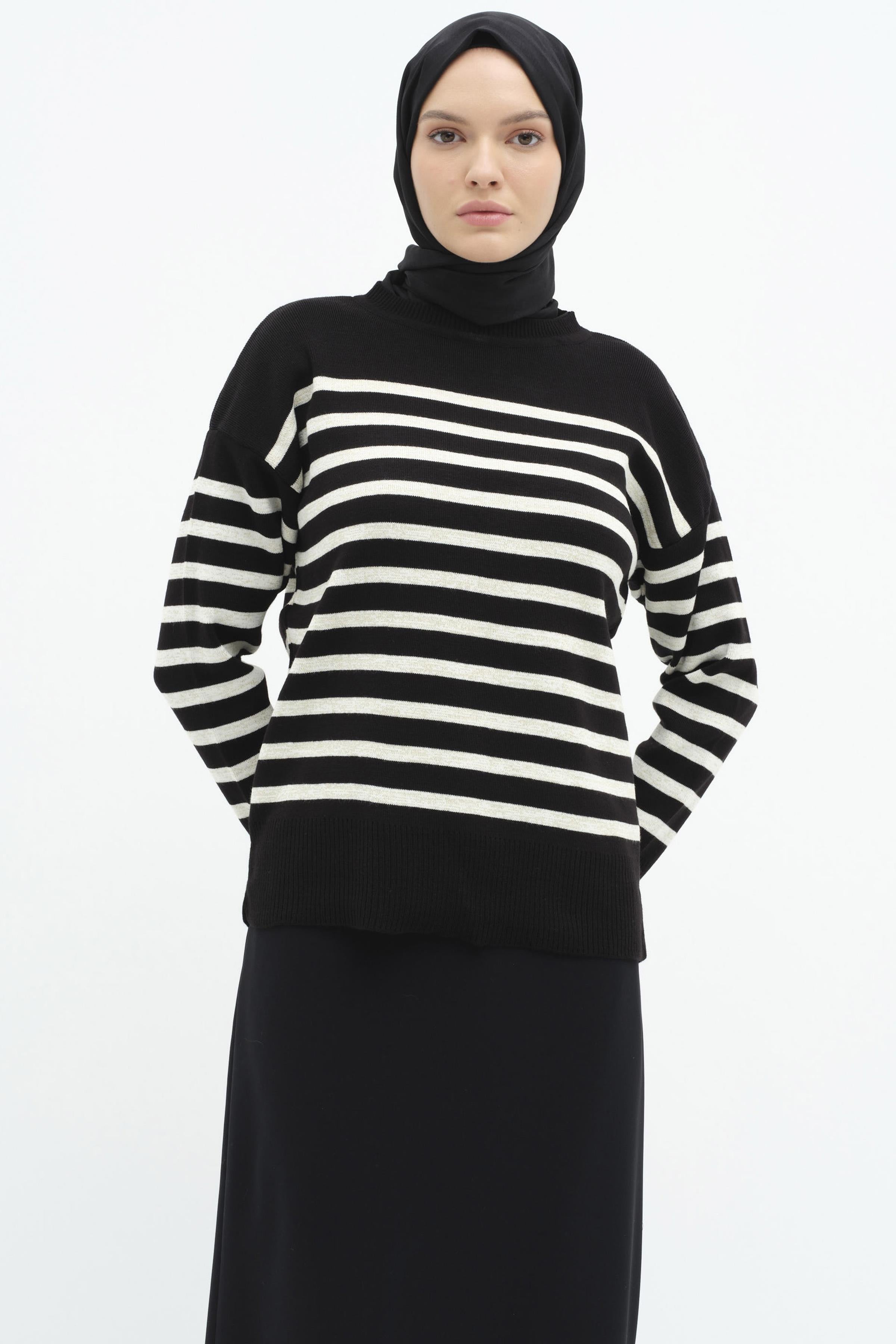 Çizgili Düşük Kol Triko Kazak - Siyah - Ekru TUGBA