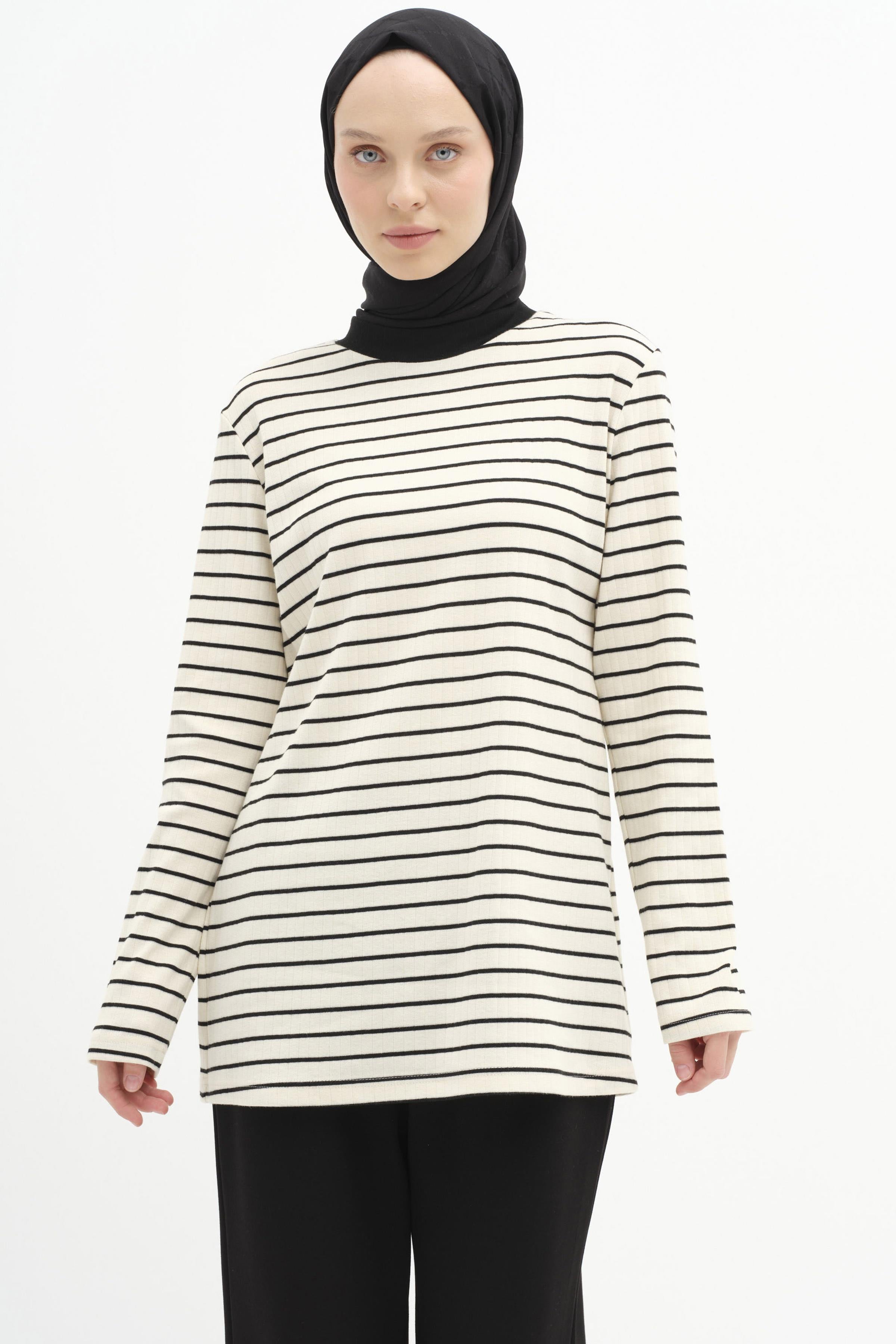 Çizgili Örme Bluz - Siyah TUGBA