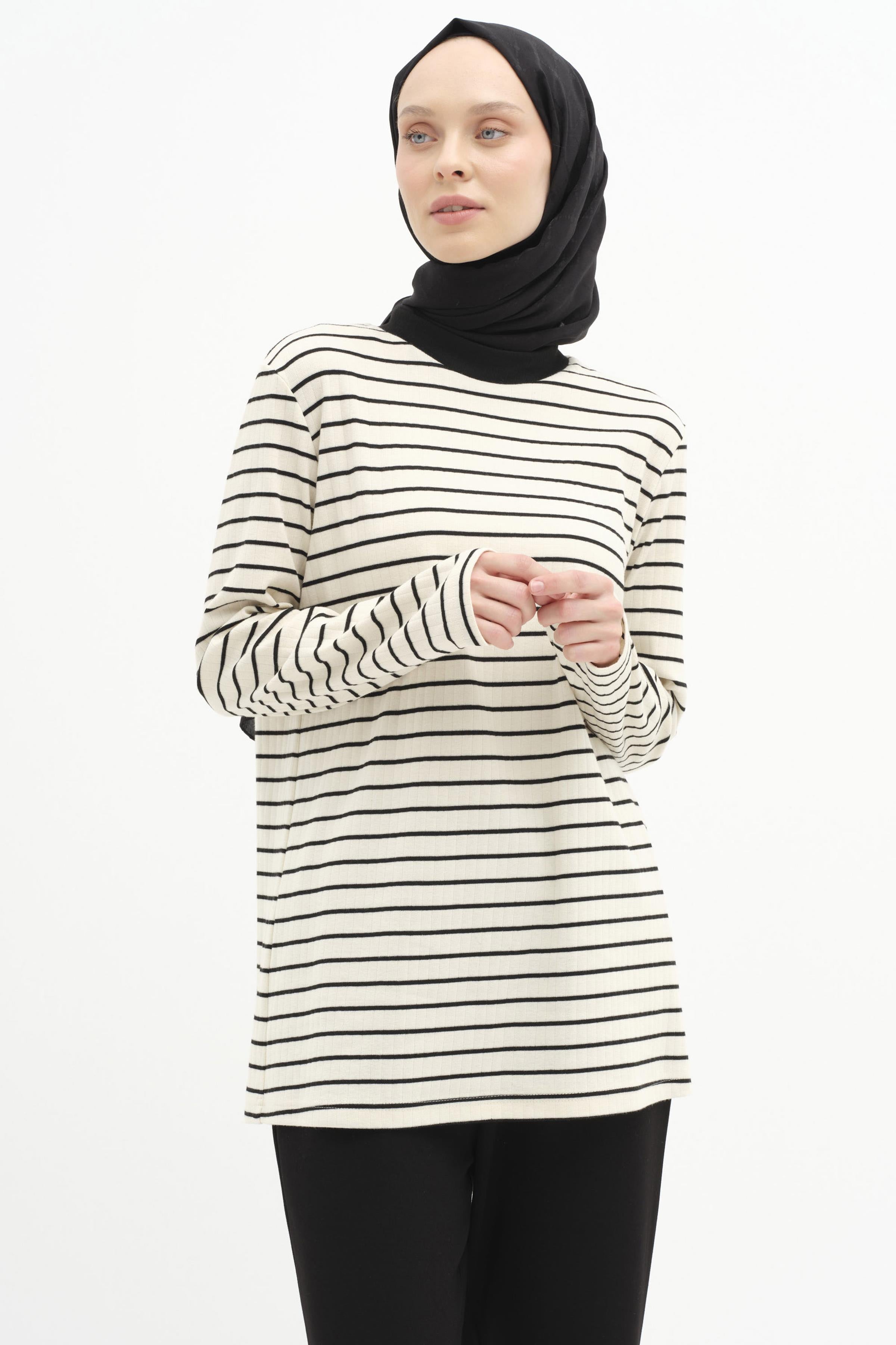 Çizgili Örme Bluz - Siyah TUGBA