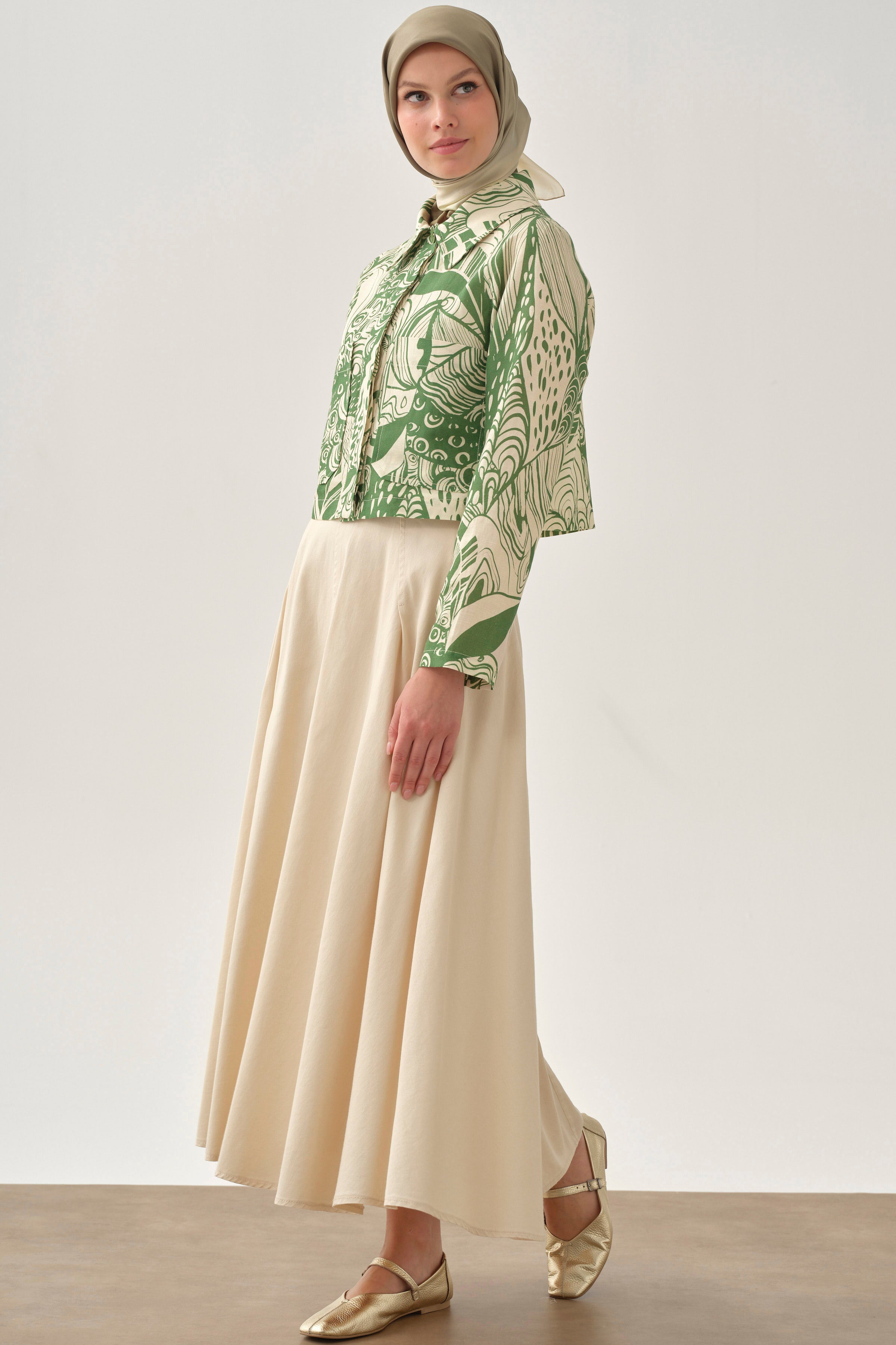 Crop Ceketli İnce Pile Detaylı Etekli Takım - Haki TUGBA