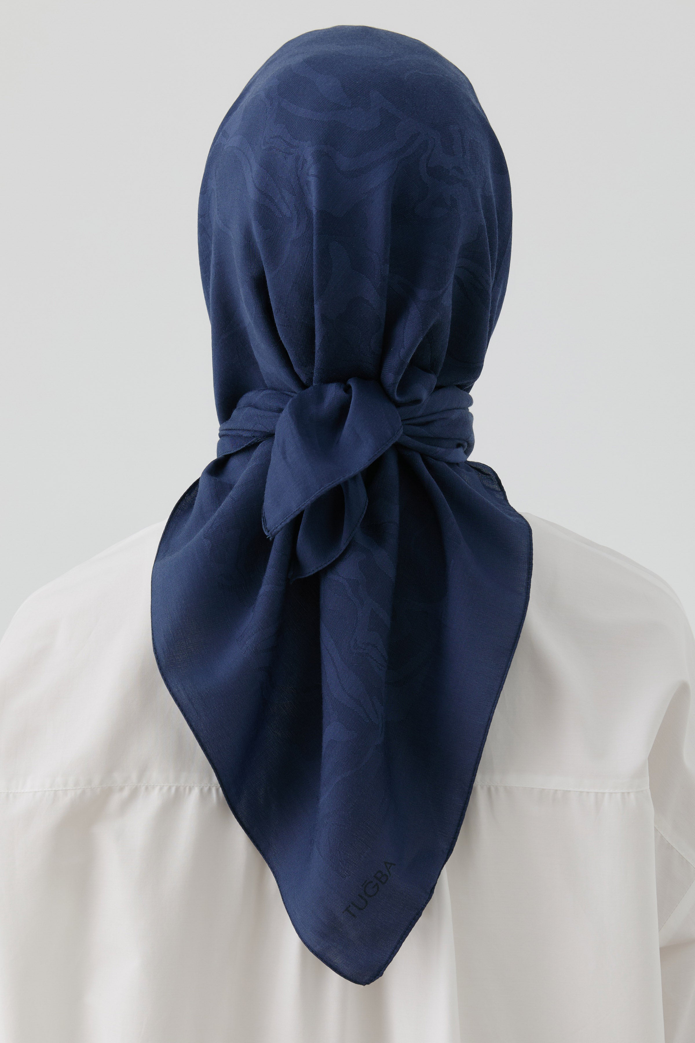 Dalga Desen Stil Eşarp - Lacivert TUGBA