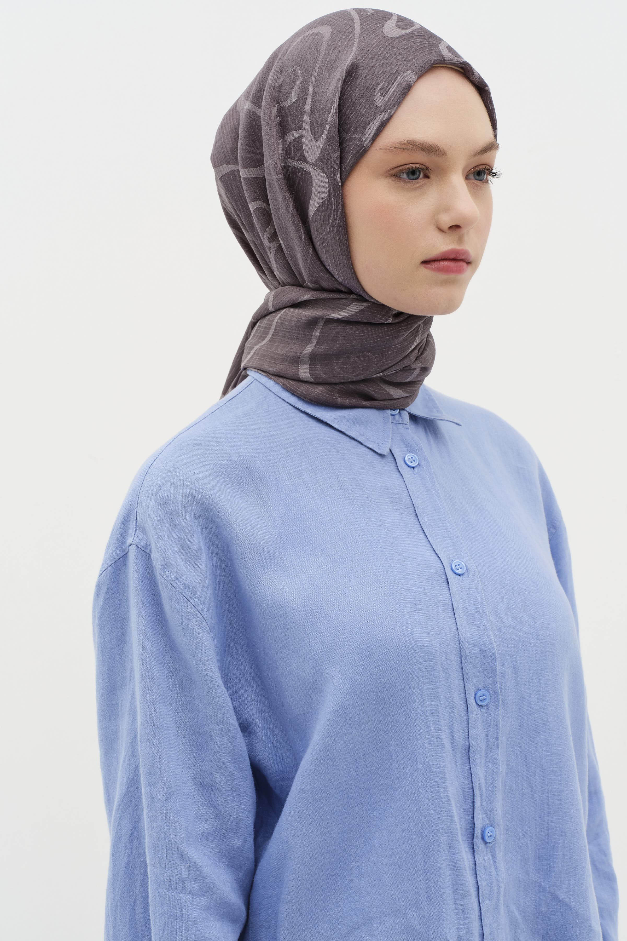 Dalga Desenli Floş Şal - Koyu Gri TUĞBA