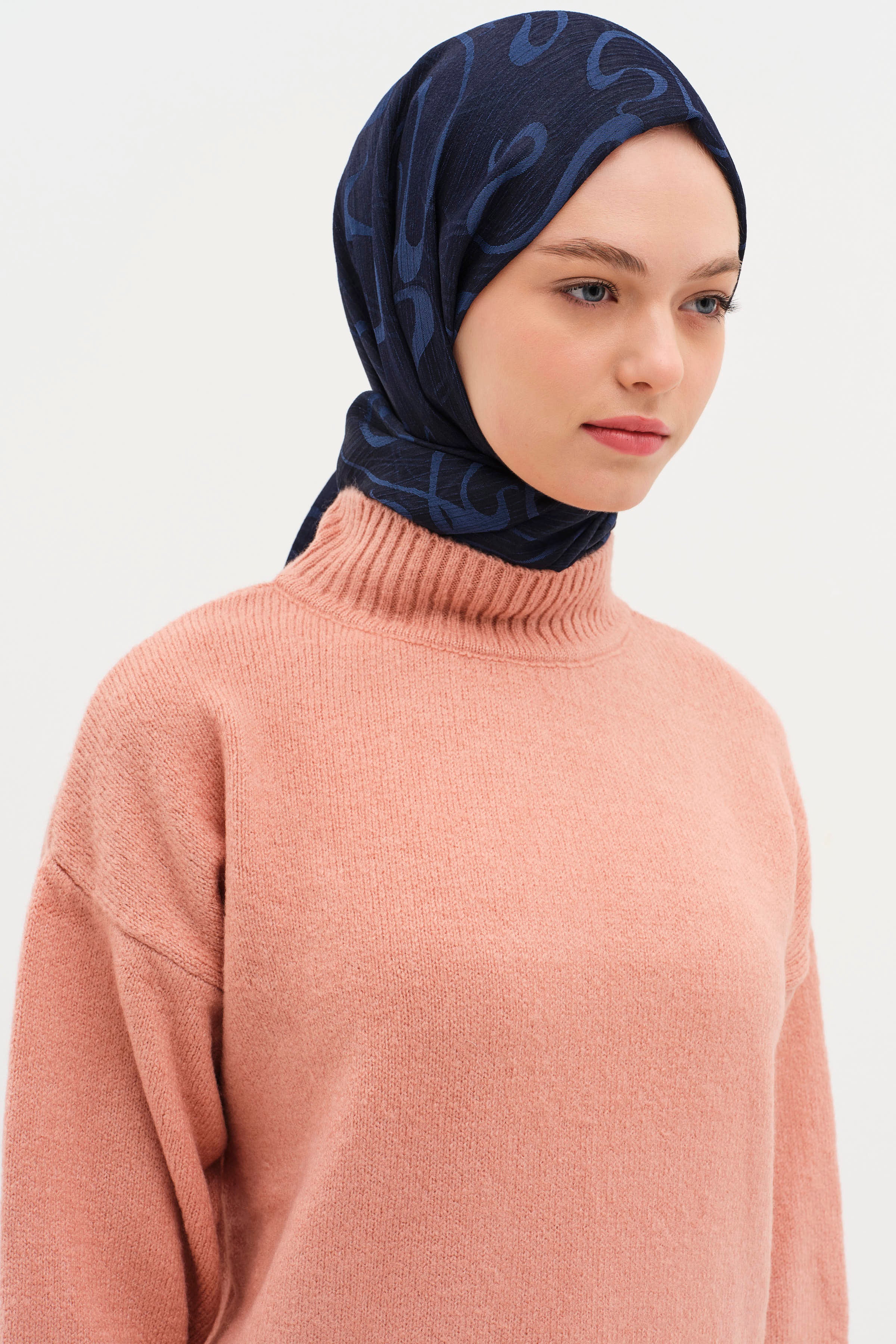 Dalga Desenli Floş Şal - Lacivert TUGBA