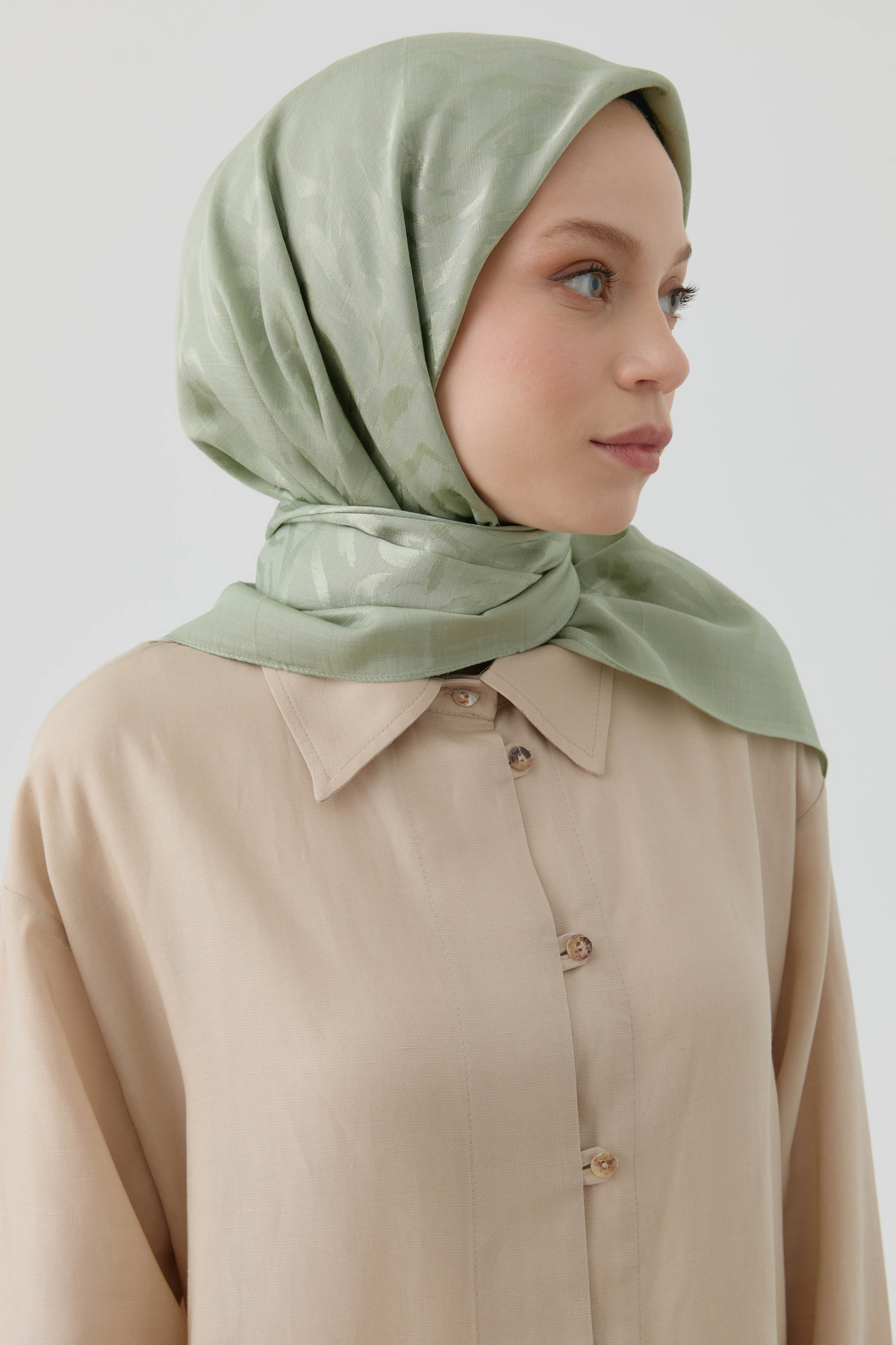 Dalgalı Nida Naturel Eşarp - Mint TUGBA