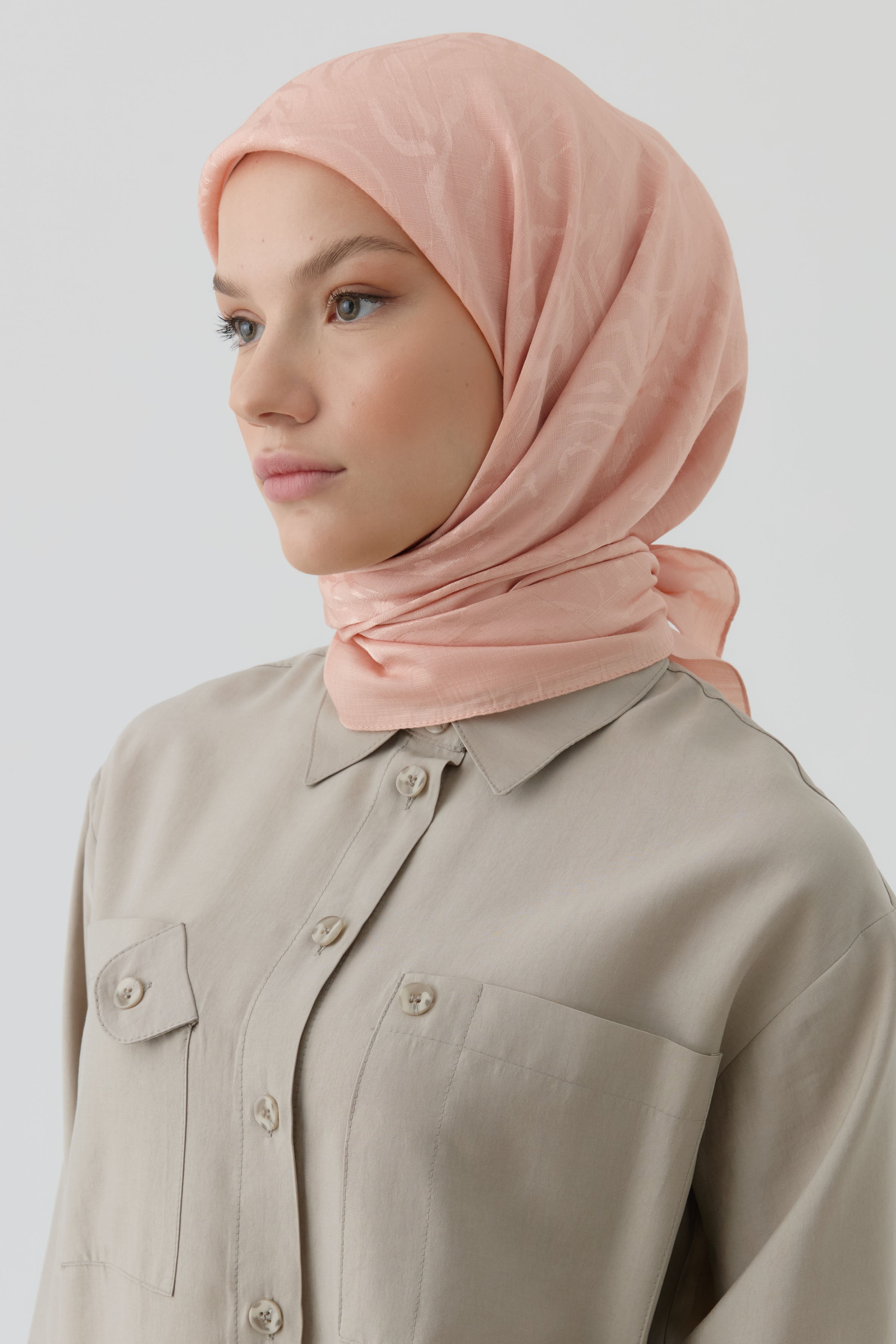 Dalgalı Nida Naturel Eşarp - Somon TUGBA