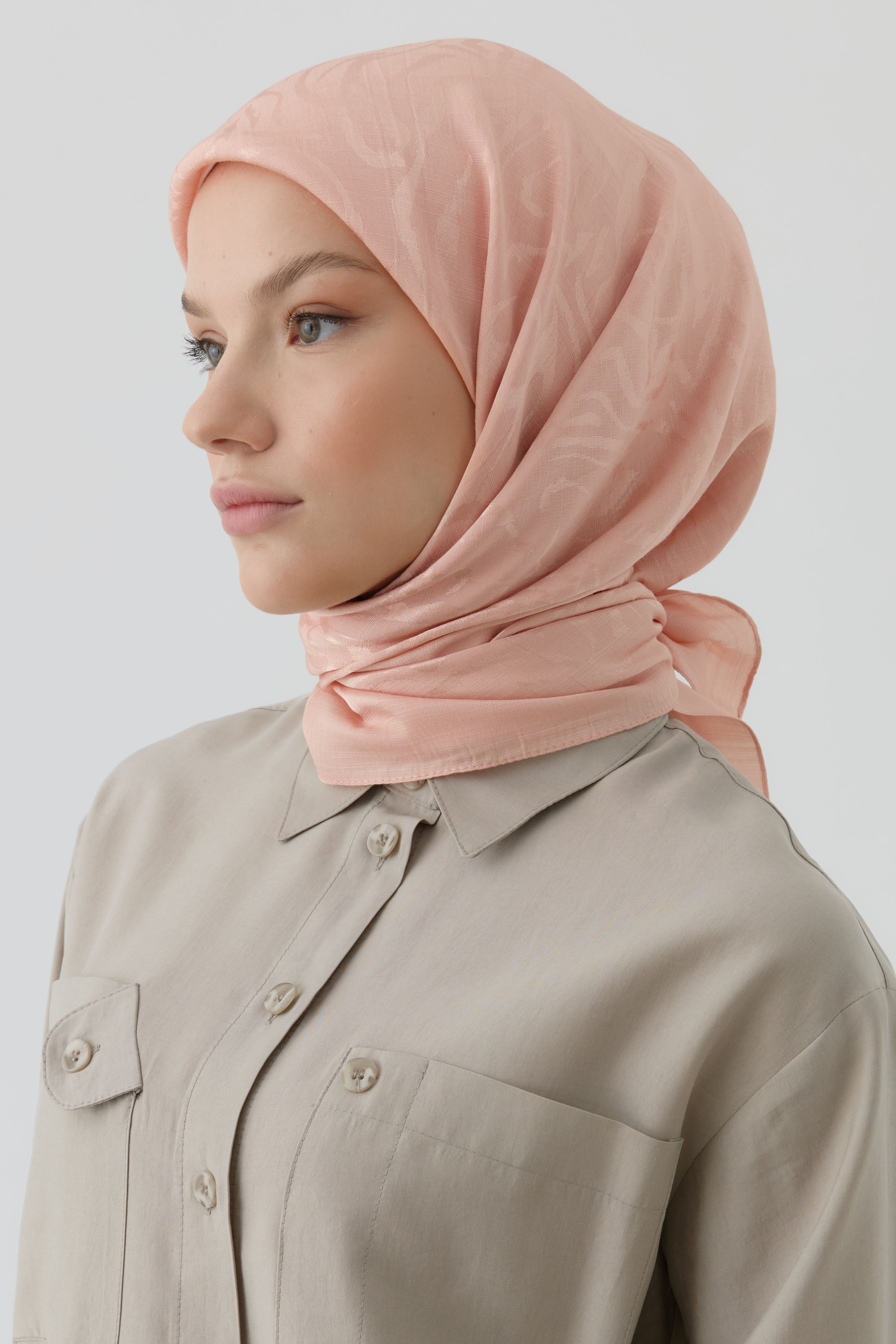 Dalgalı Nida Naturel Eşarp - Somon TUGBA