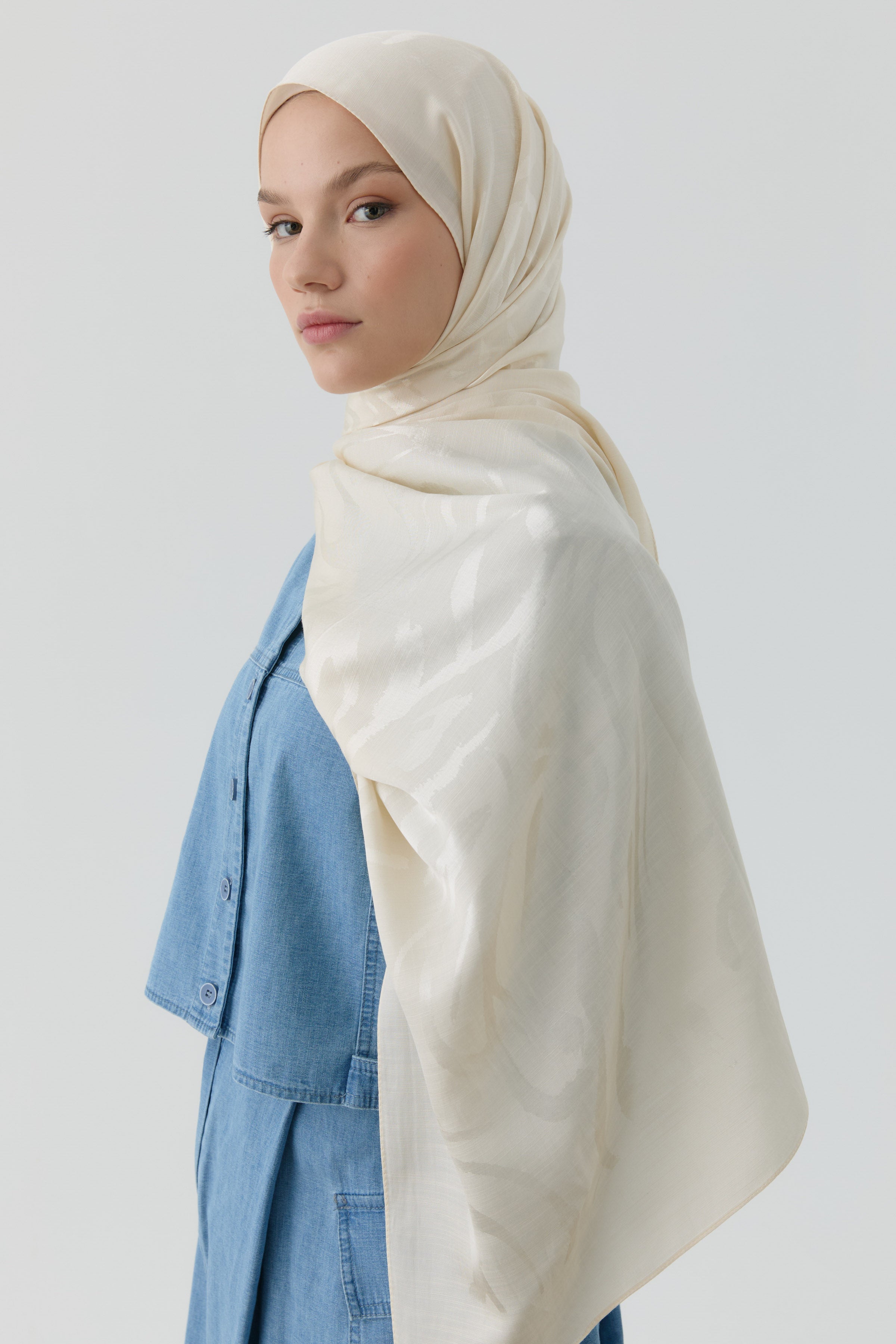 Dalgalı Nida Naturel Şal - Krem TUGBA