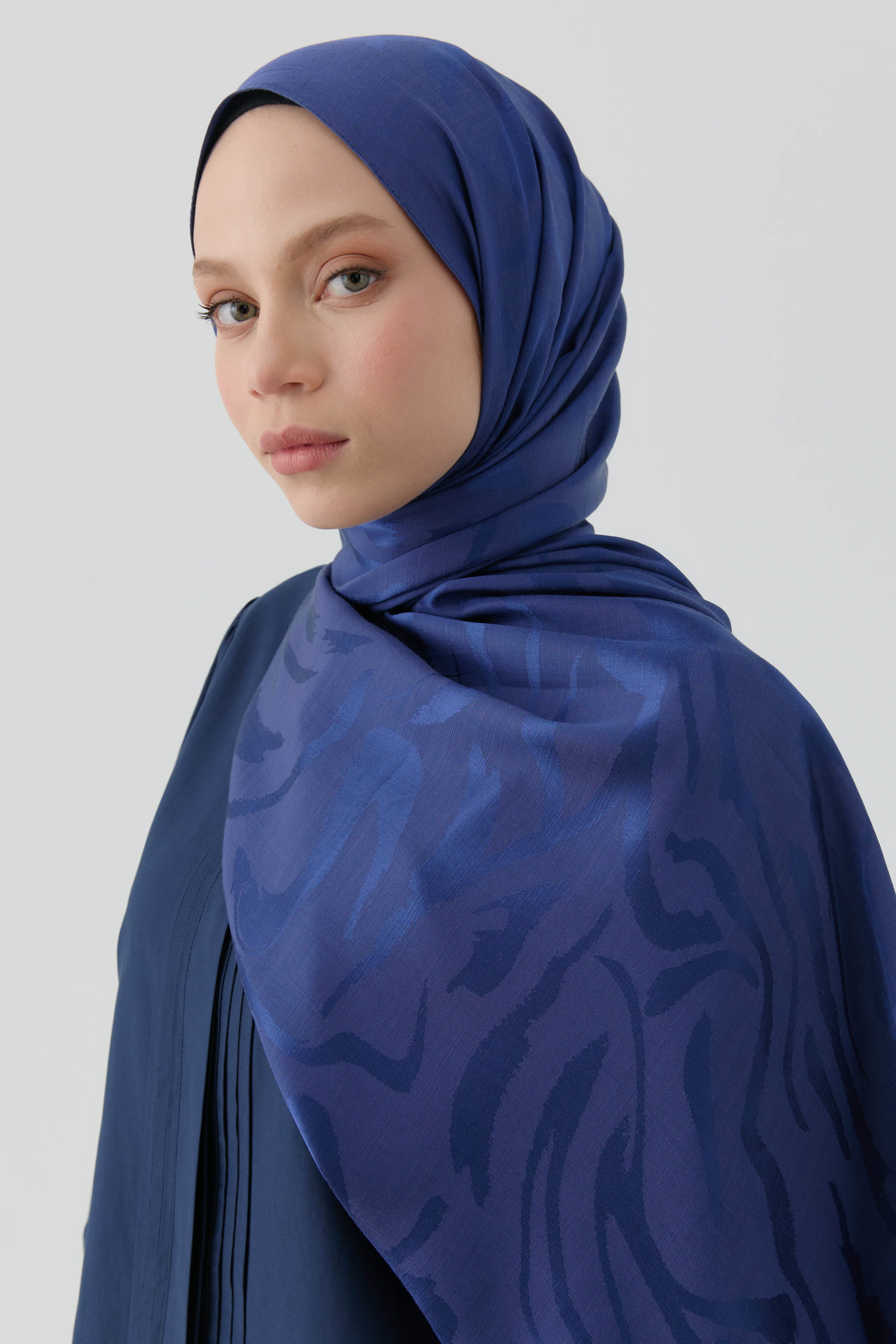 Dalgalı Nida Naturel Şal - Lacivert TUGBA