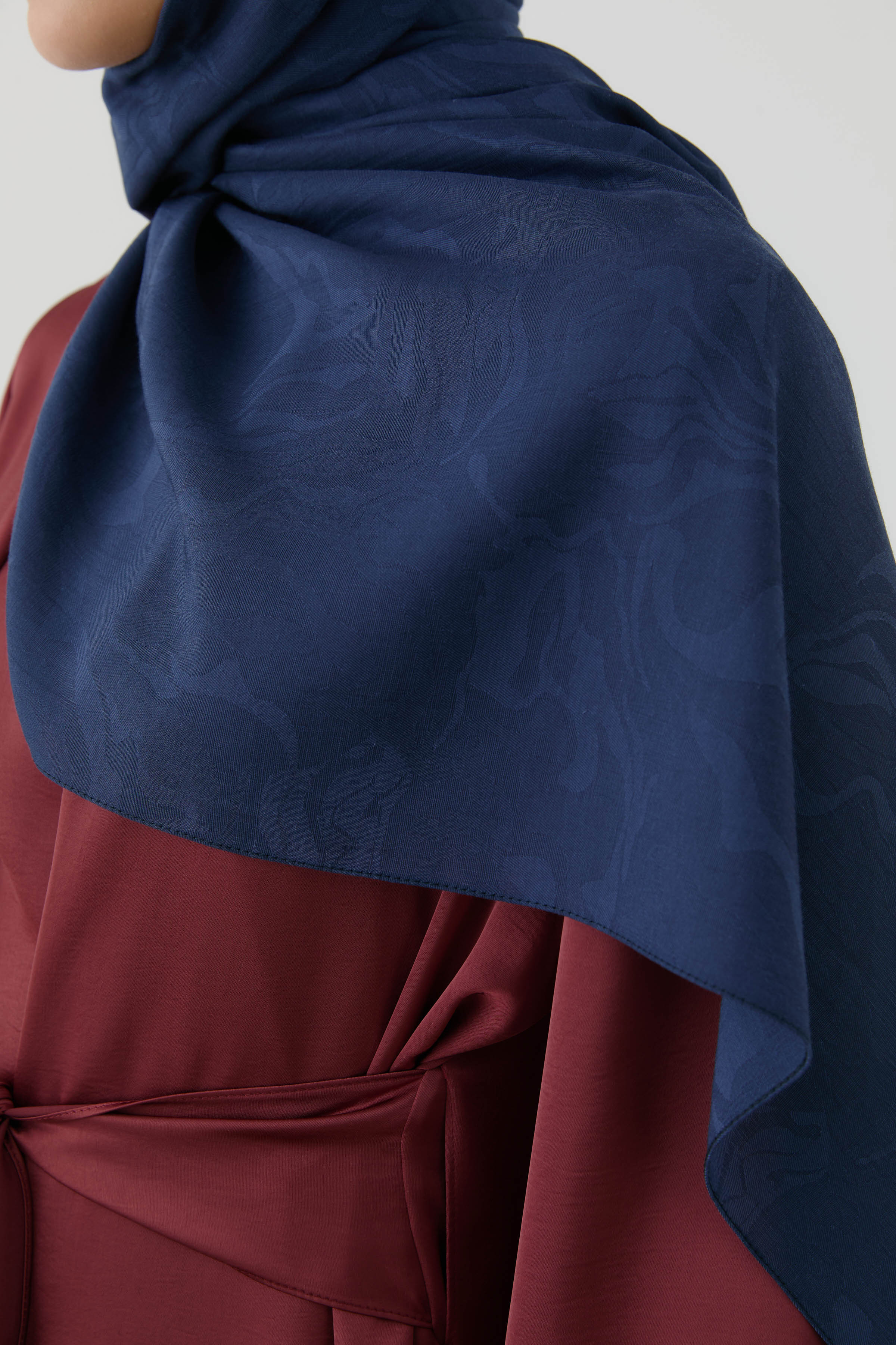 Dalgasal Desen Pamuk Şal - Lacivert TUGBA