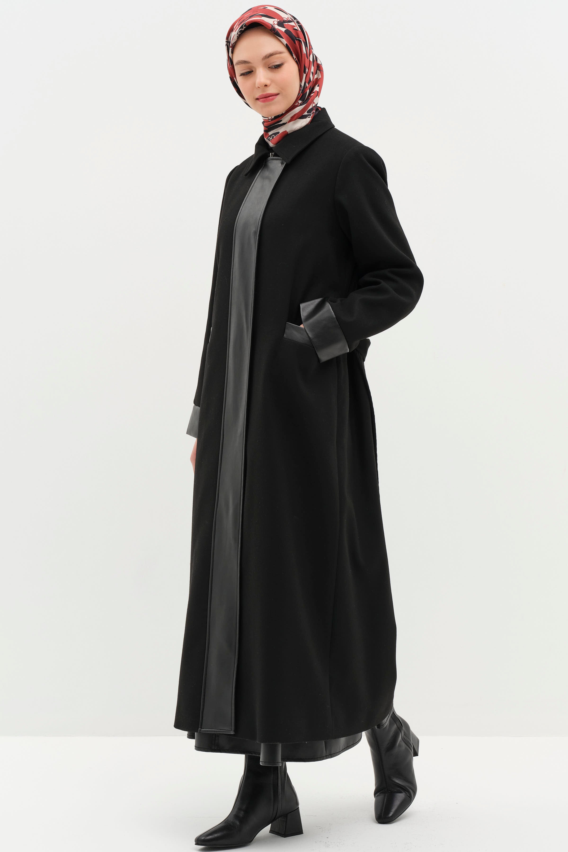 Deri Garnili Kuşaklı Manto - Siyah TUGBA