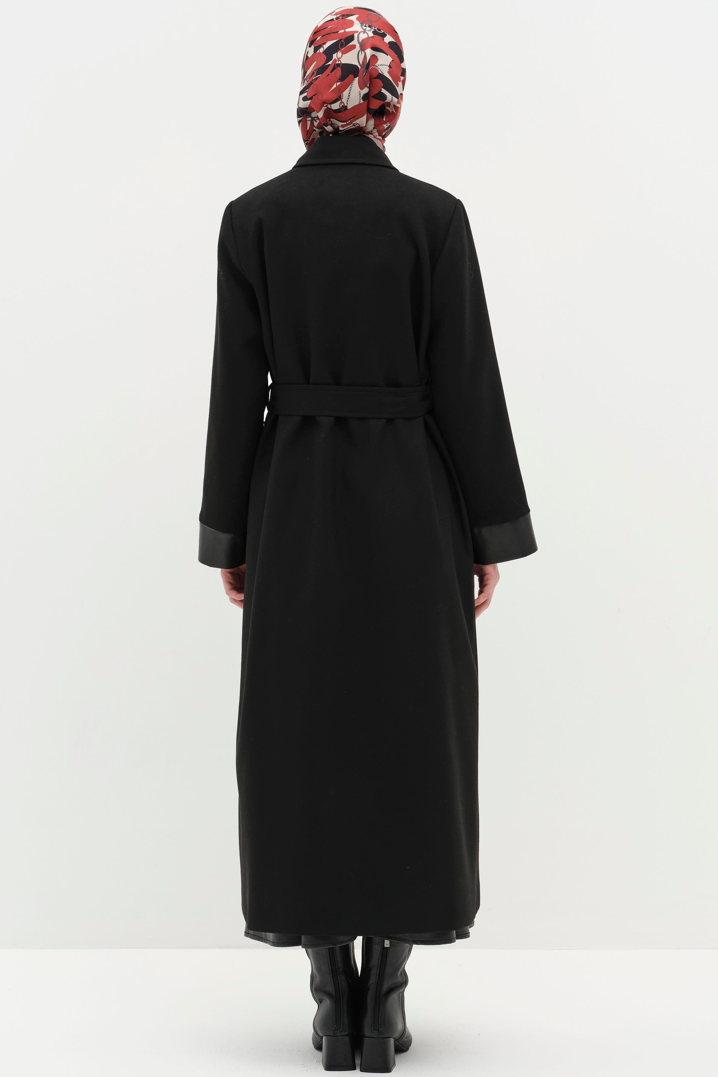 Deri Garnili Kuşaklı Manto - Siyah TUGBA