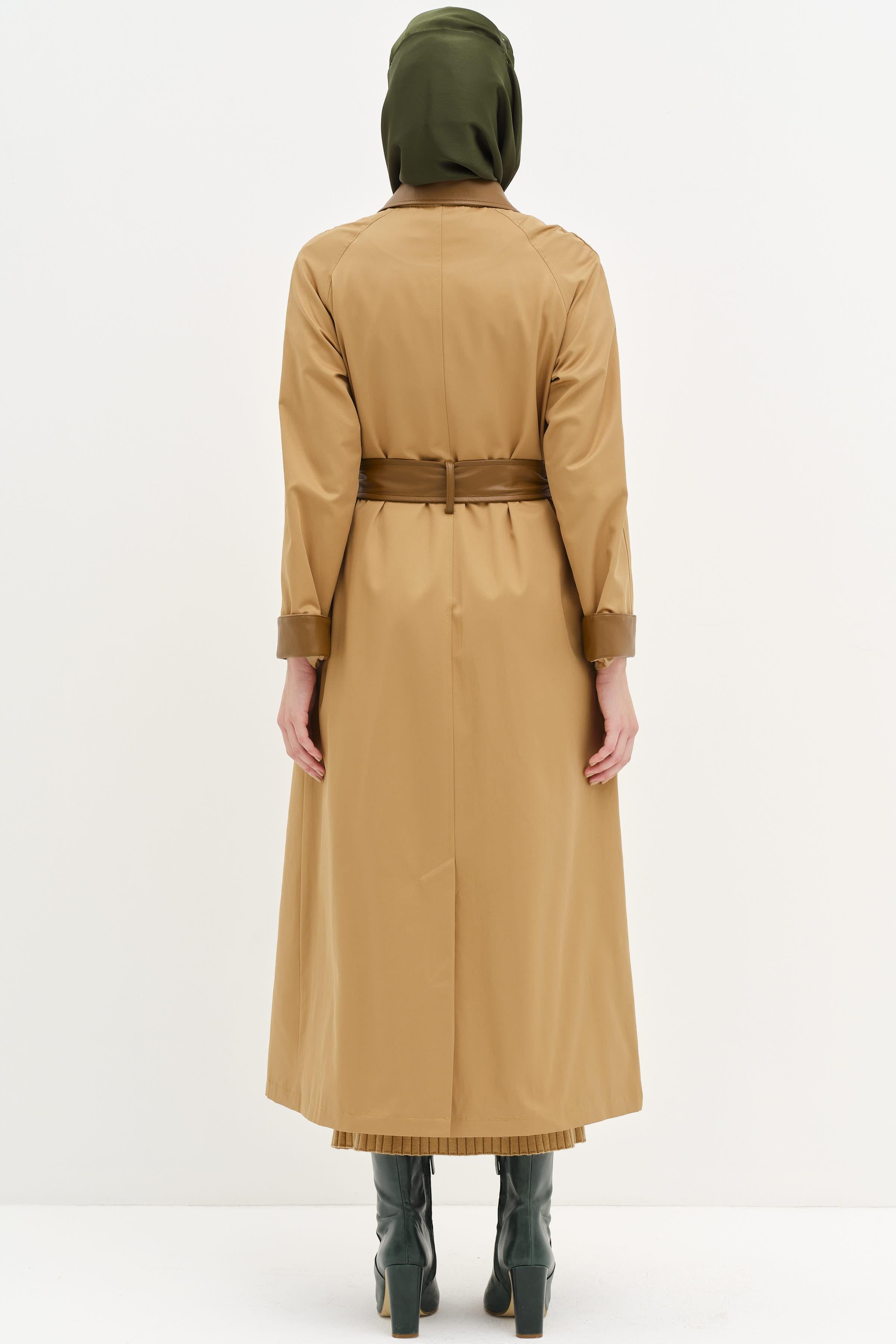 Deri Garnili Kuşgözlü Kemer Detaylı Trençkot - Camel TUGBA