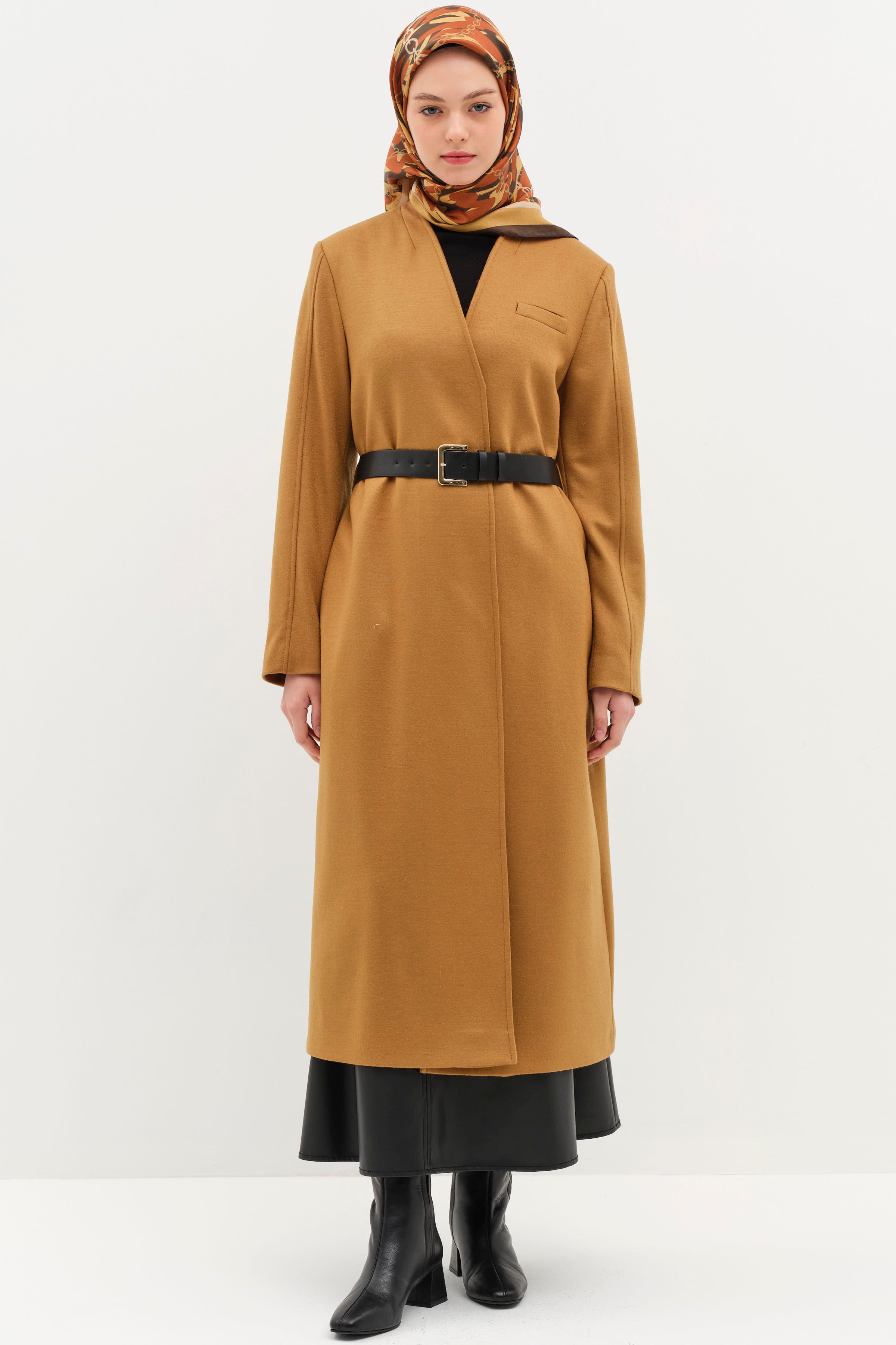 Deri Kemerli Keçe Kaban - Camel TUĞBA