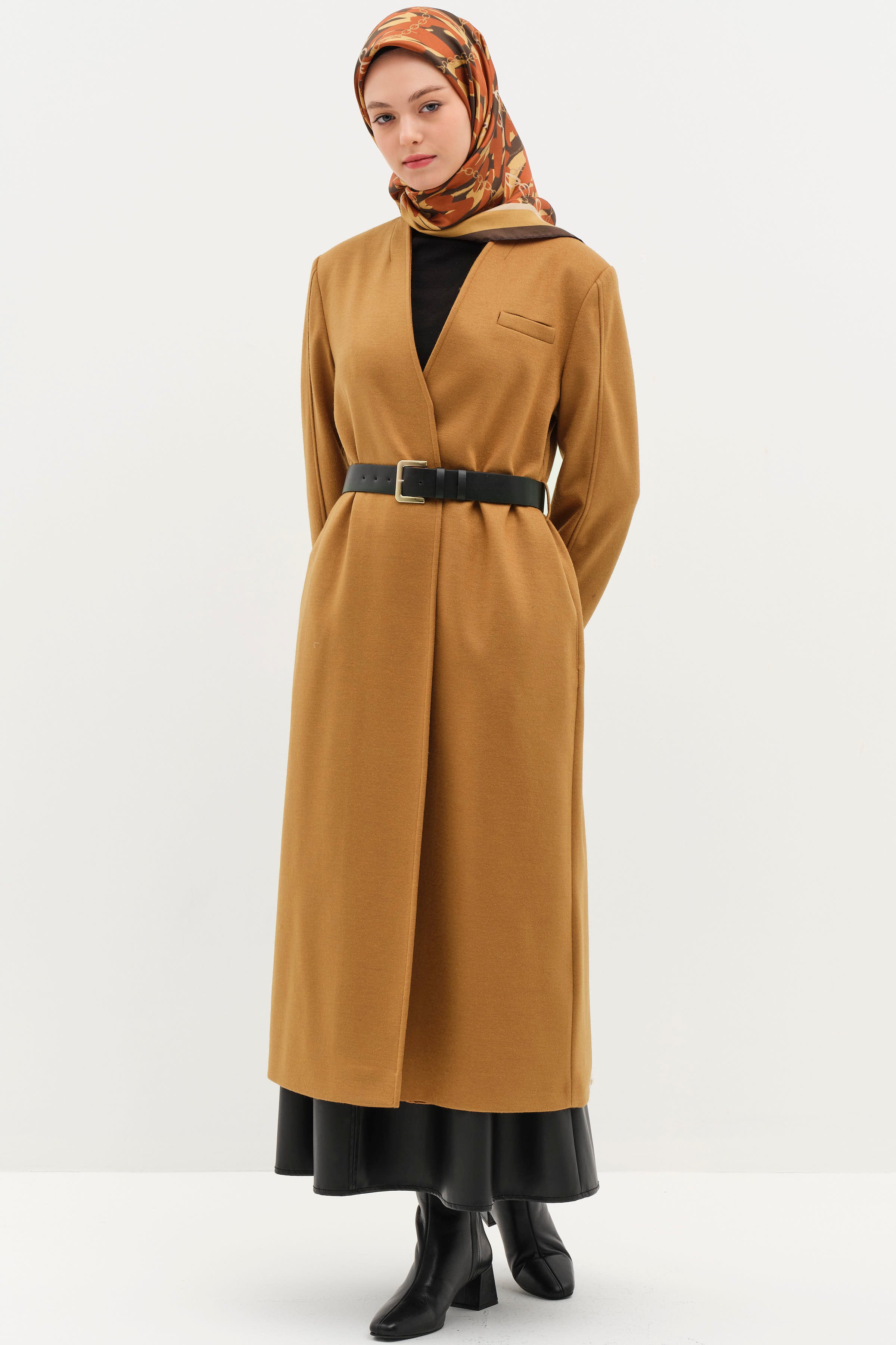 Deri Kemerli Keçe Kaban - Camel TUĞBA