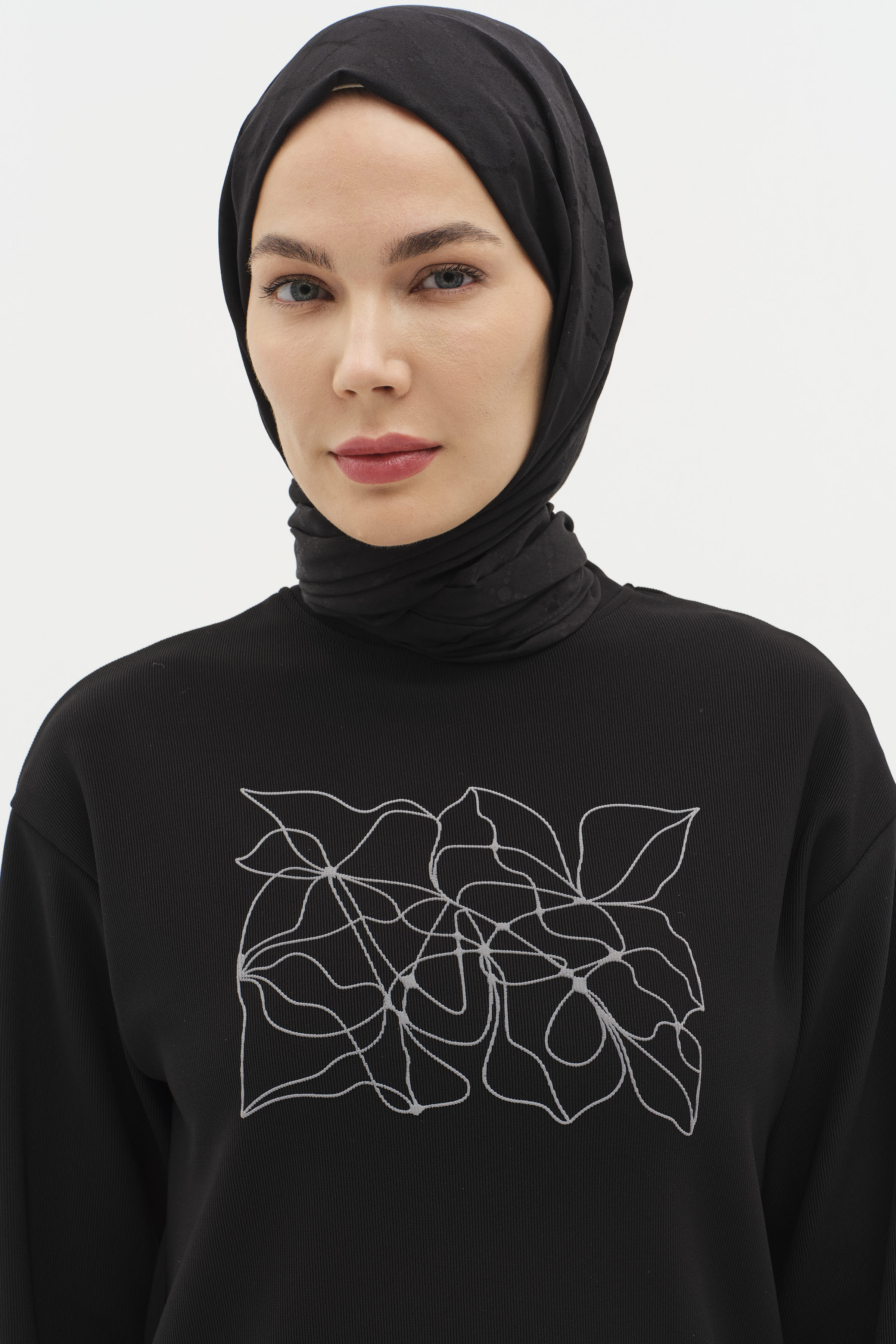 Desen Baskılı Örme Sweat - Siyah TUĞBA