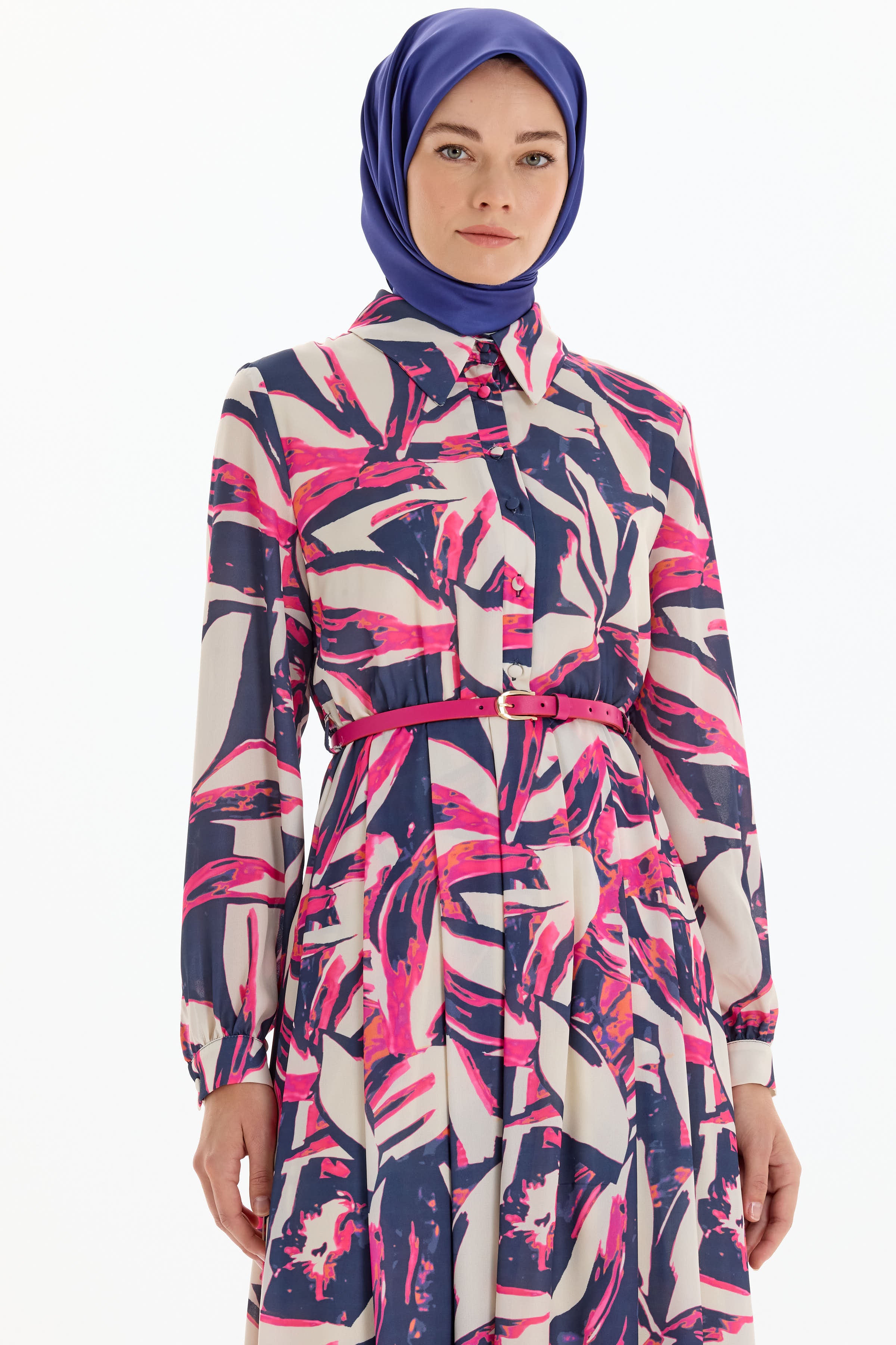 Desenli Bel Büzgü Ve Pile Detaylı Elbise - Fuşya TUGBA