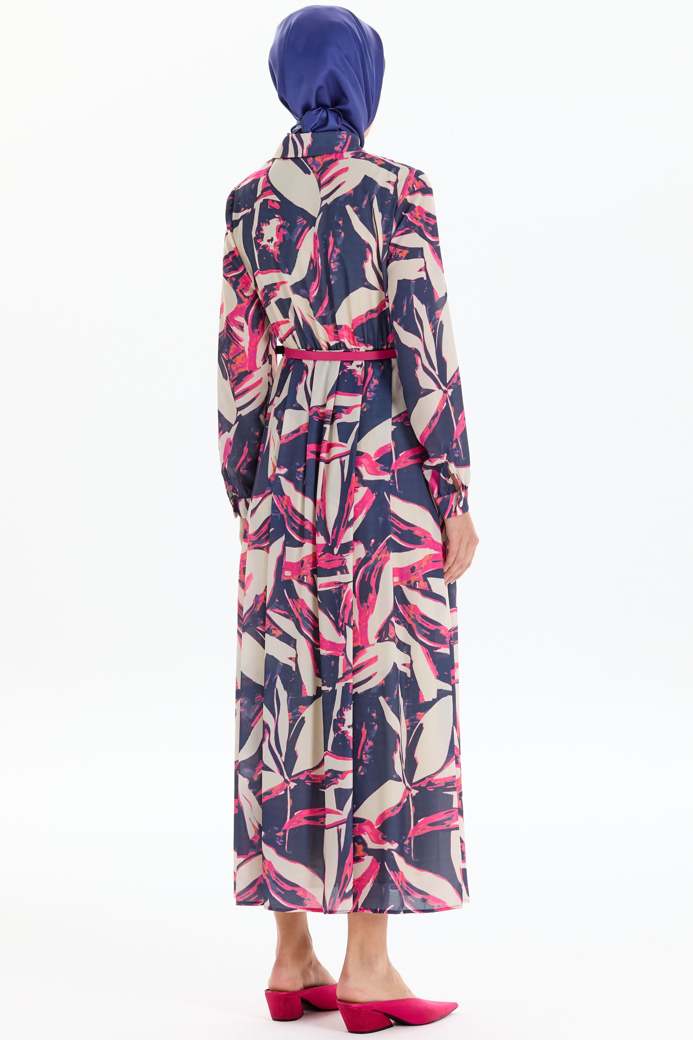 Desenli Bel Büzgü Ve Pile Detaylı Elbise - Fuşya TUGBA