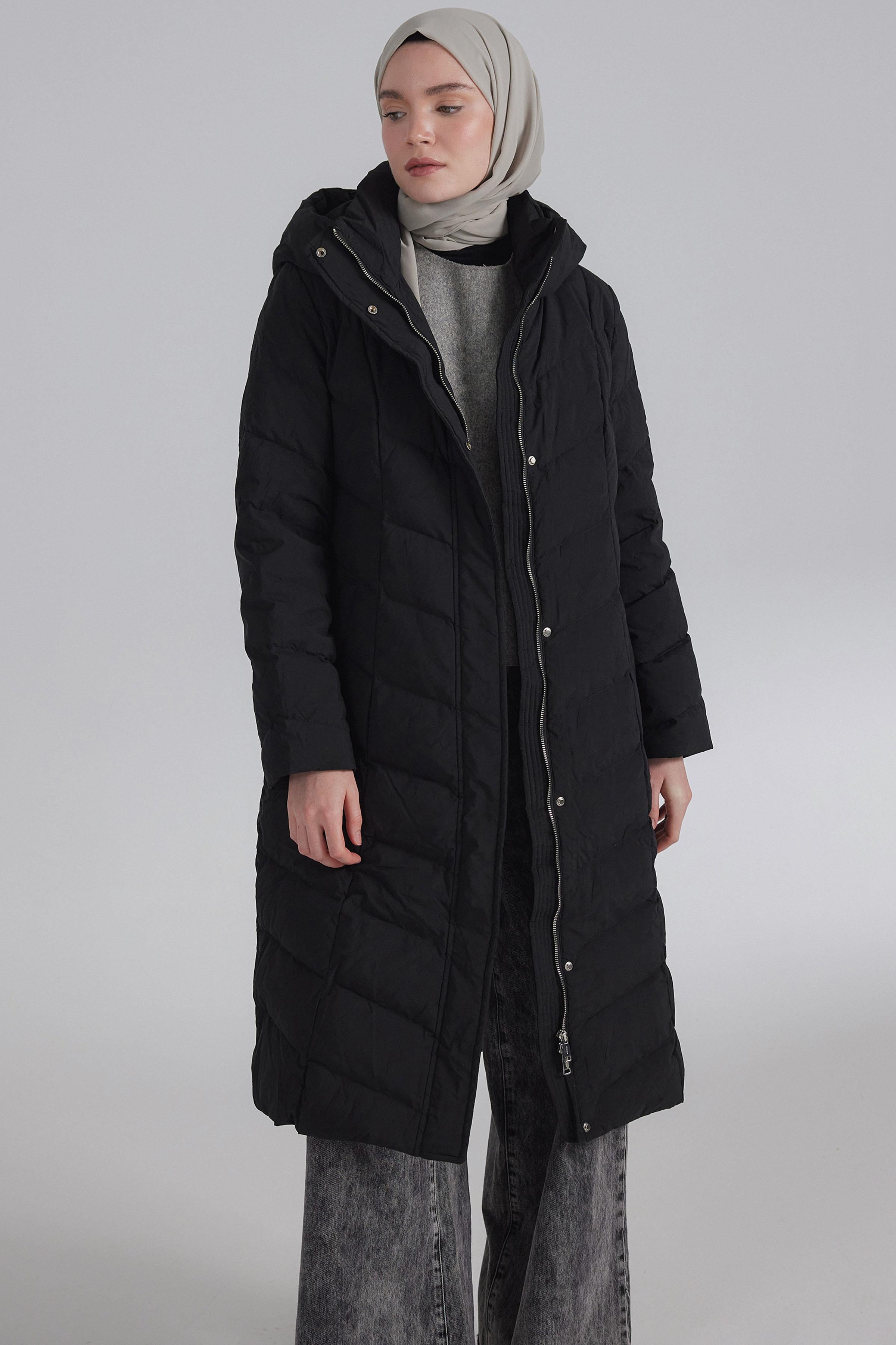 Desenli Kaz Tüyü Kaban - Siyah TUGBA