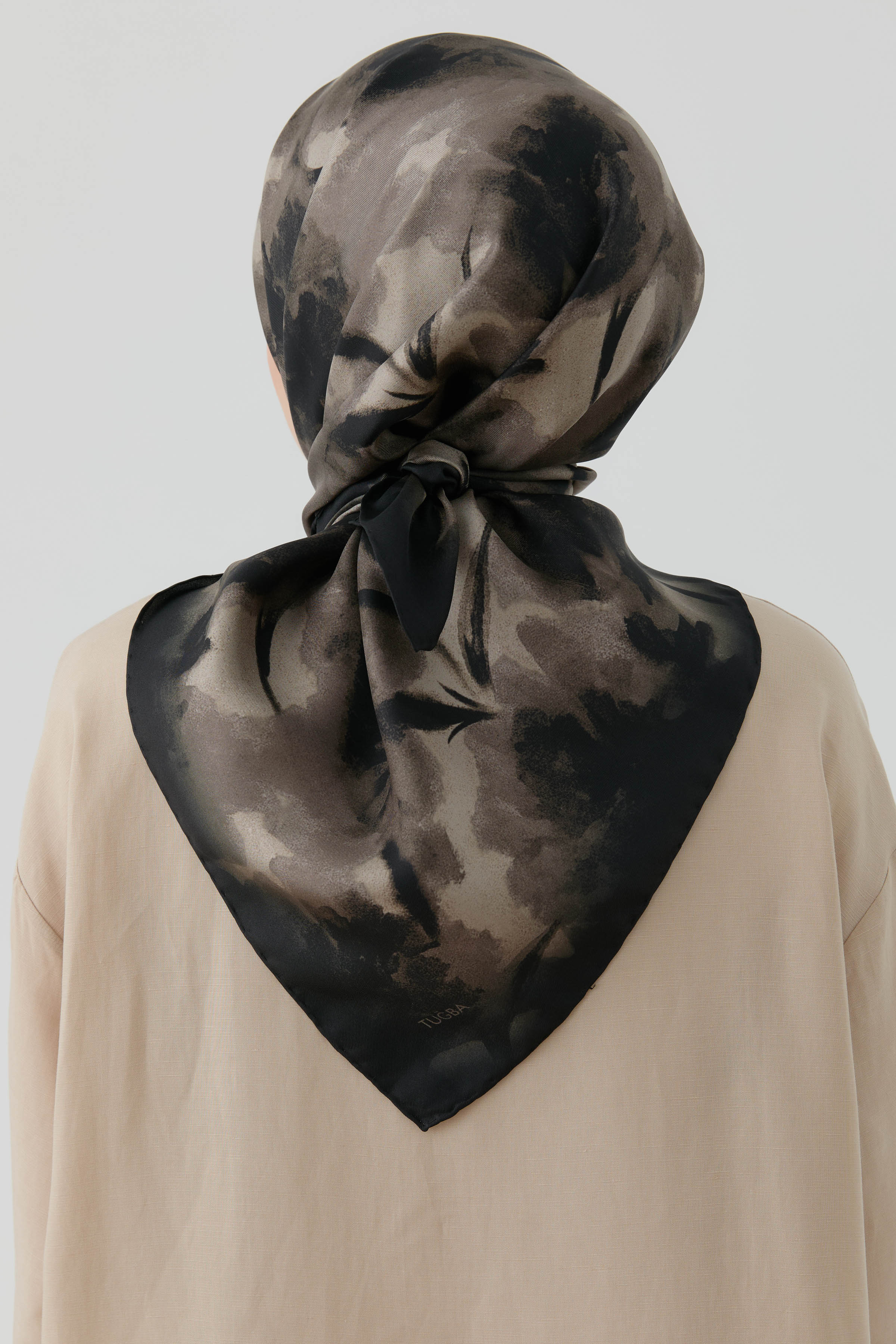 Desenli Twill İpek Eşarp - Kahve TUGBA