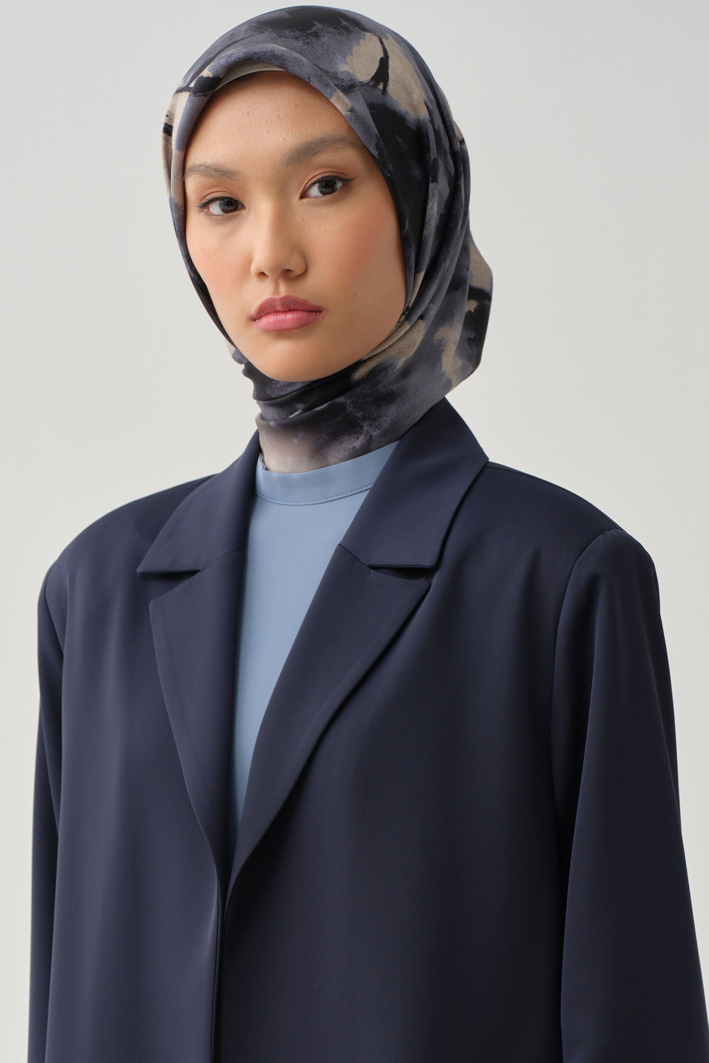 Desenli Twill İpek Eşarp - Mavi TUGBA