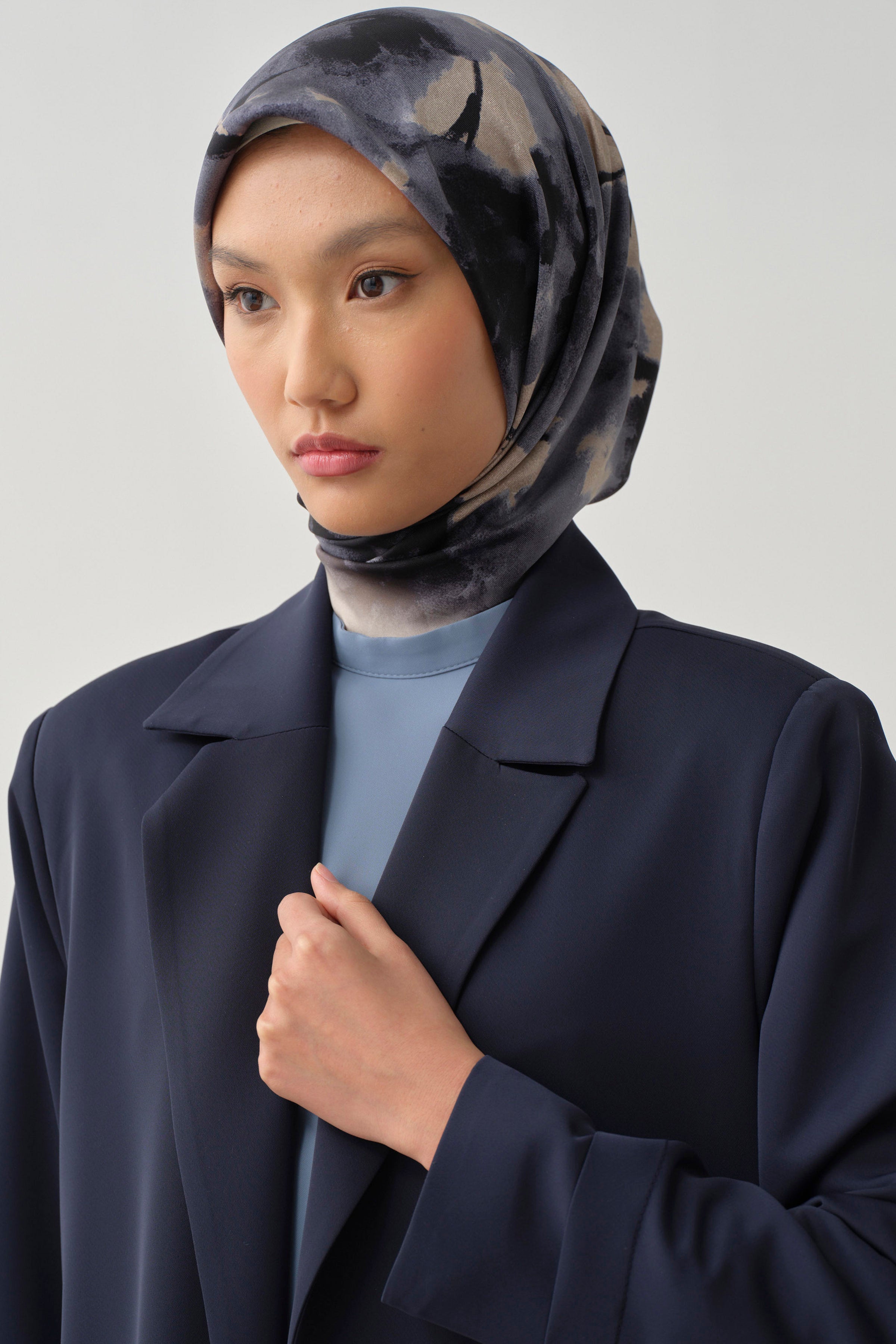 Desenli Twill İpek Eşarp - Mavi TUGBA