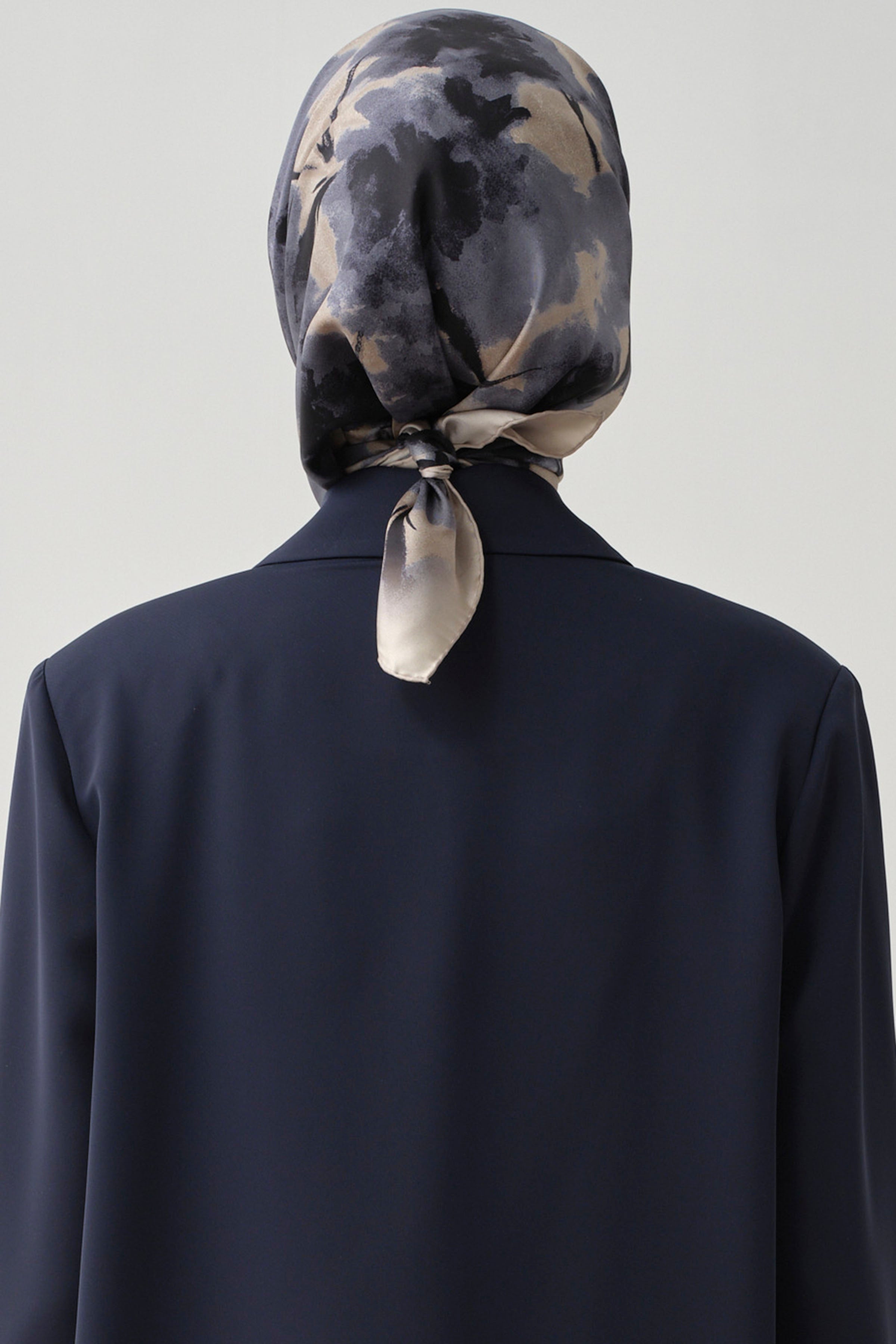 Desenli Twill İpek Eşarp - Mavi TUGBA