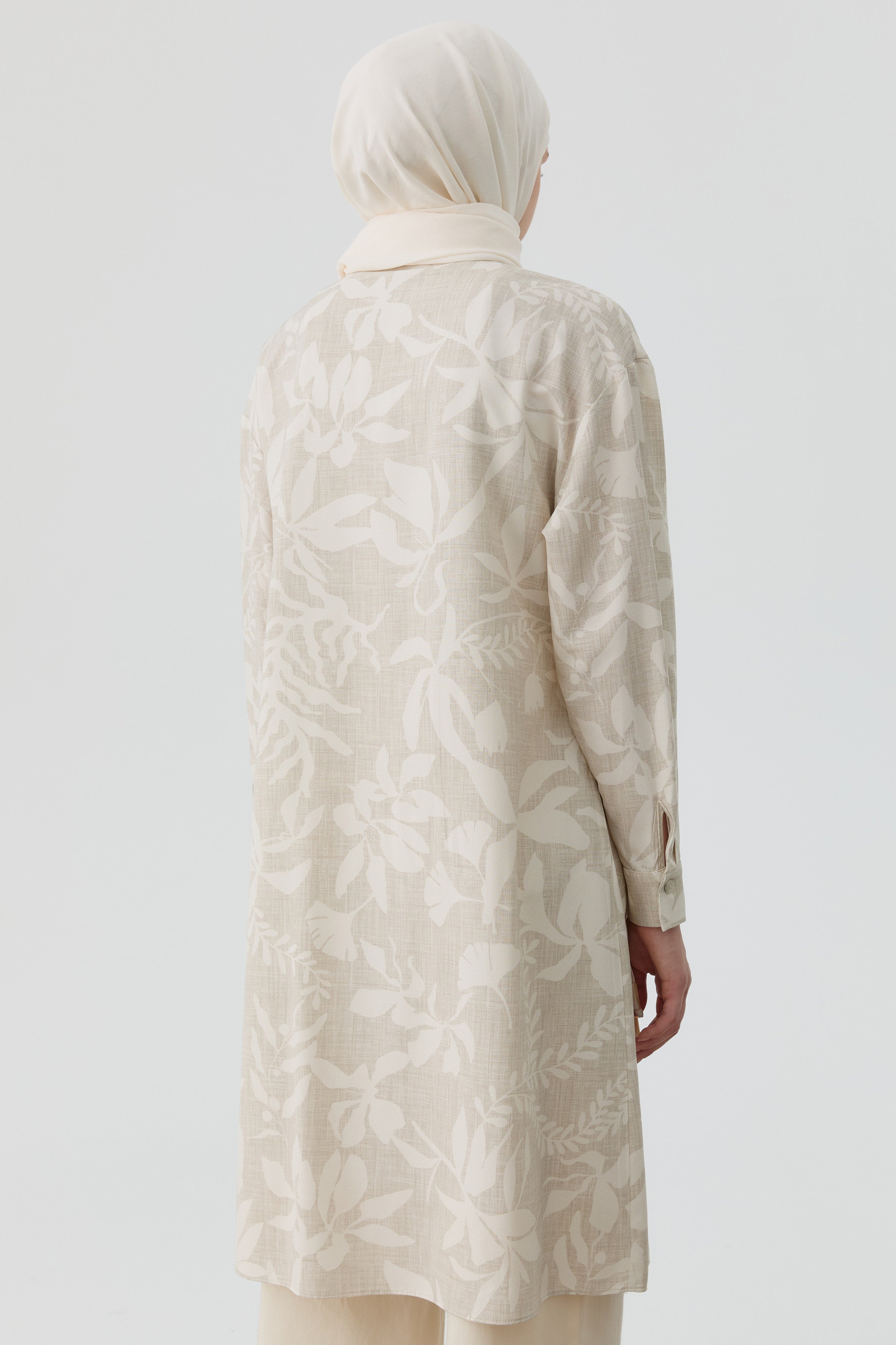 Desenli Yanlardan Bağlamalı Tunik - Bej TUGBA