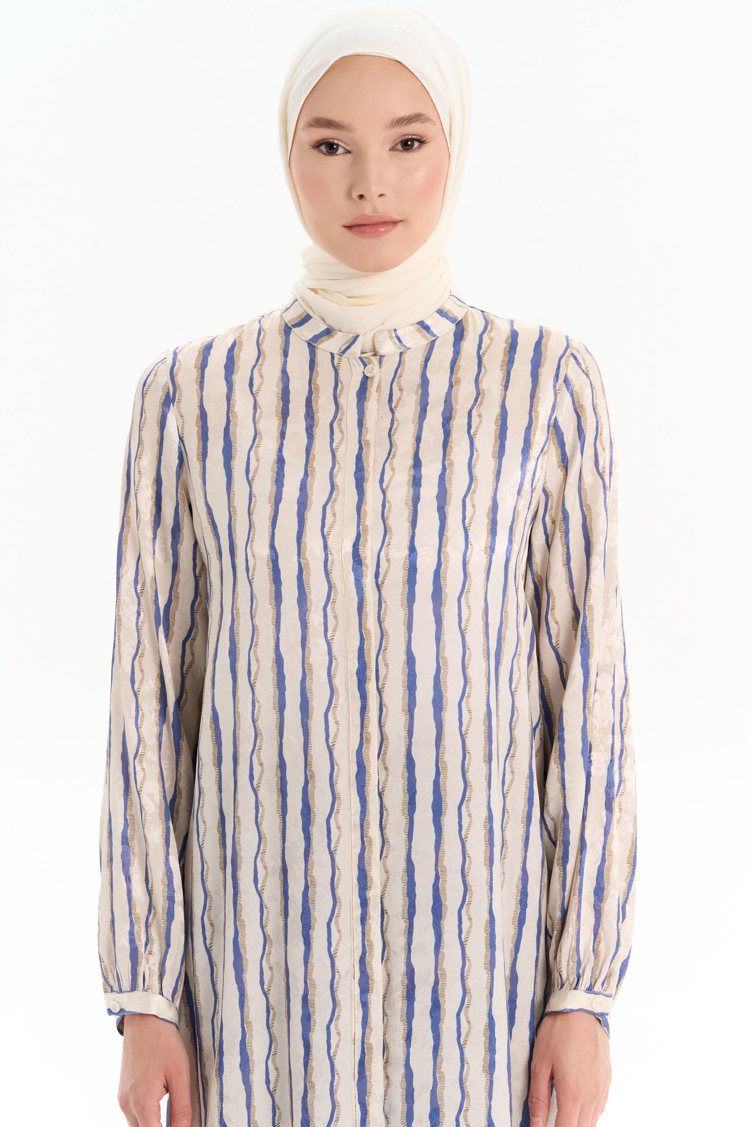 Desenli Yırtmaç Detaylı Tunik - Mor TUGBA