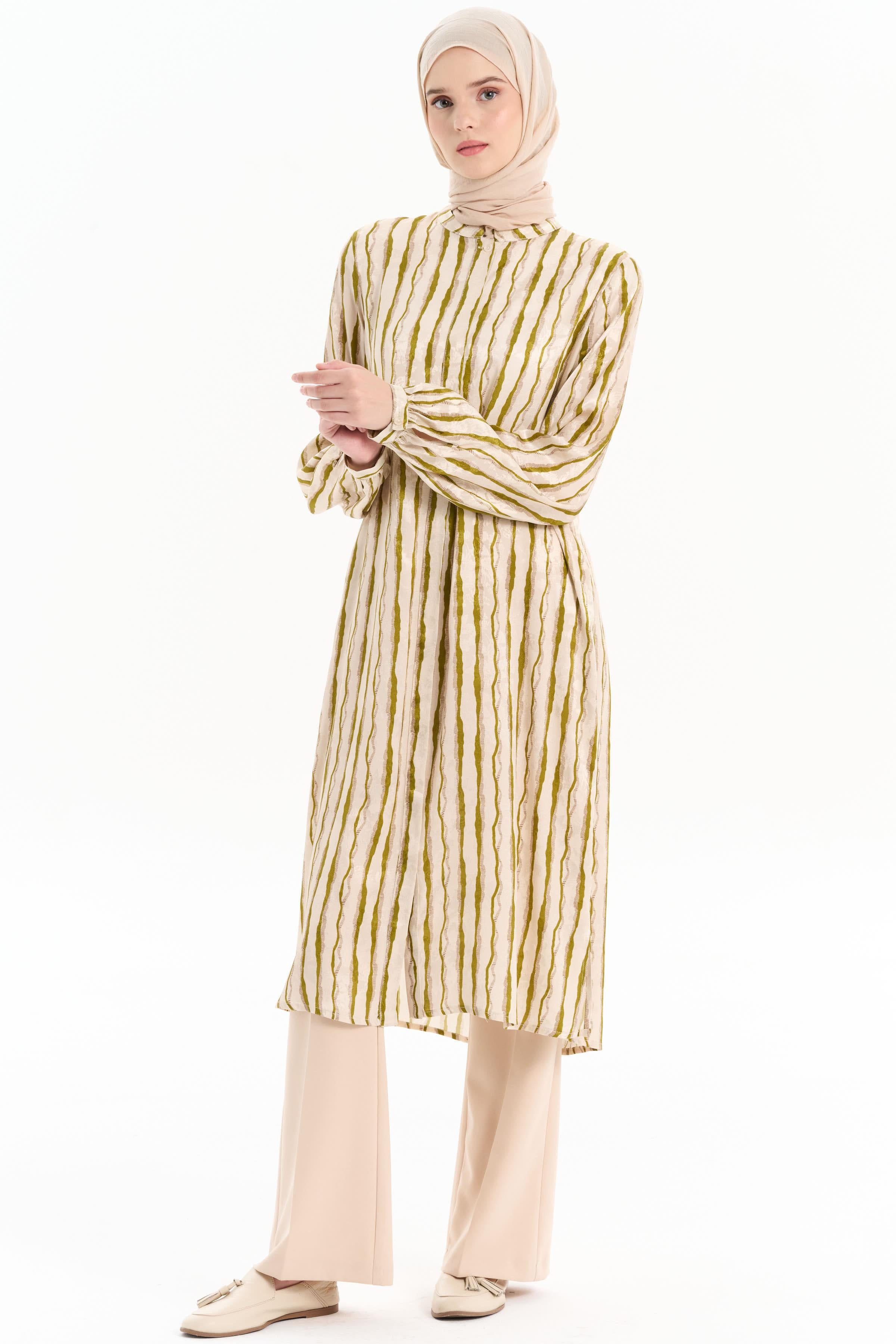 Desenli Yırtmaç Detaylı Tunik - Olive TUGBA