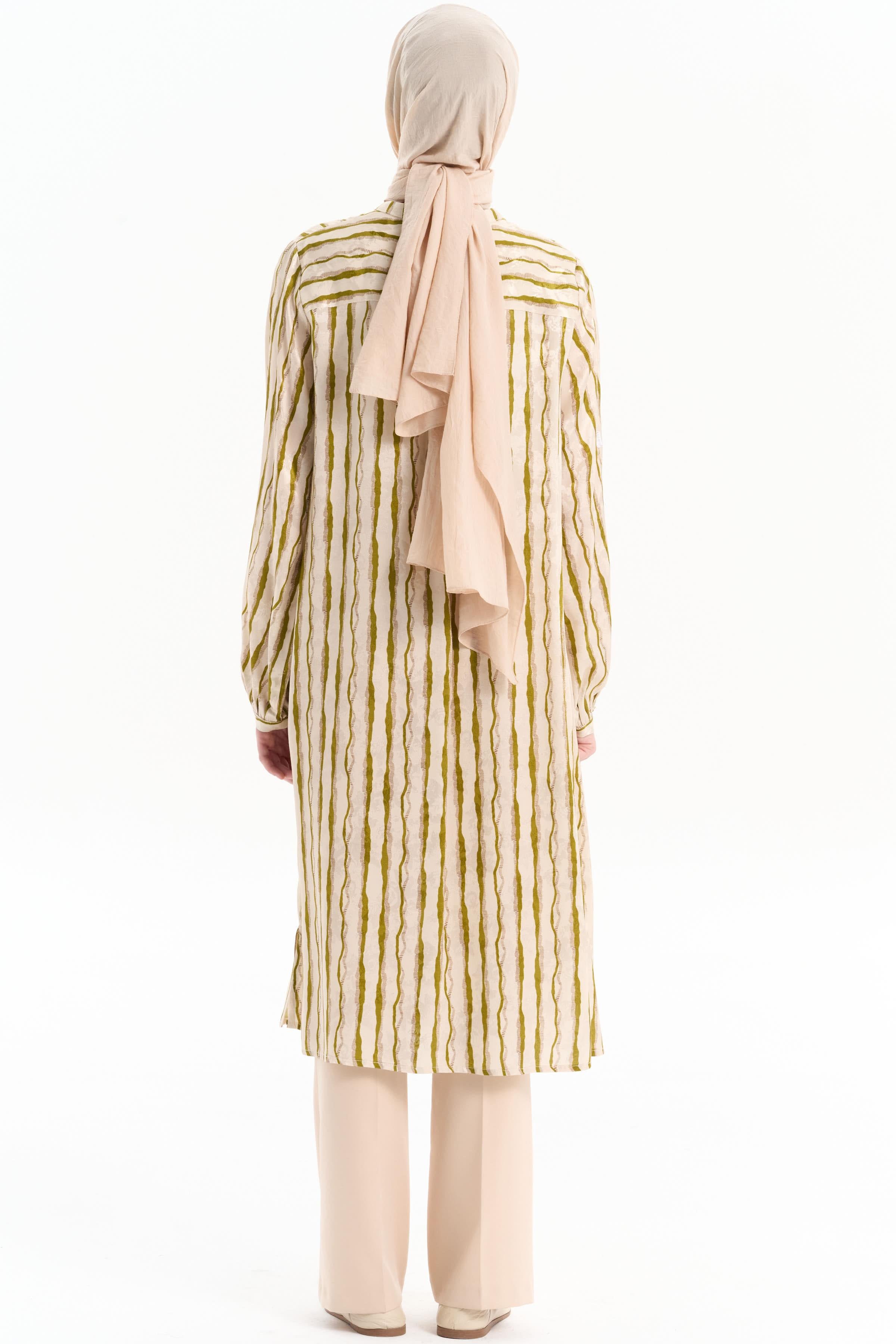 Desenli Yırtmaç Detaylı Tunik - Olive TUGBA