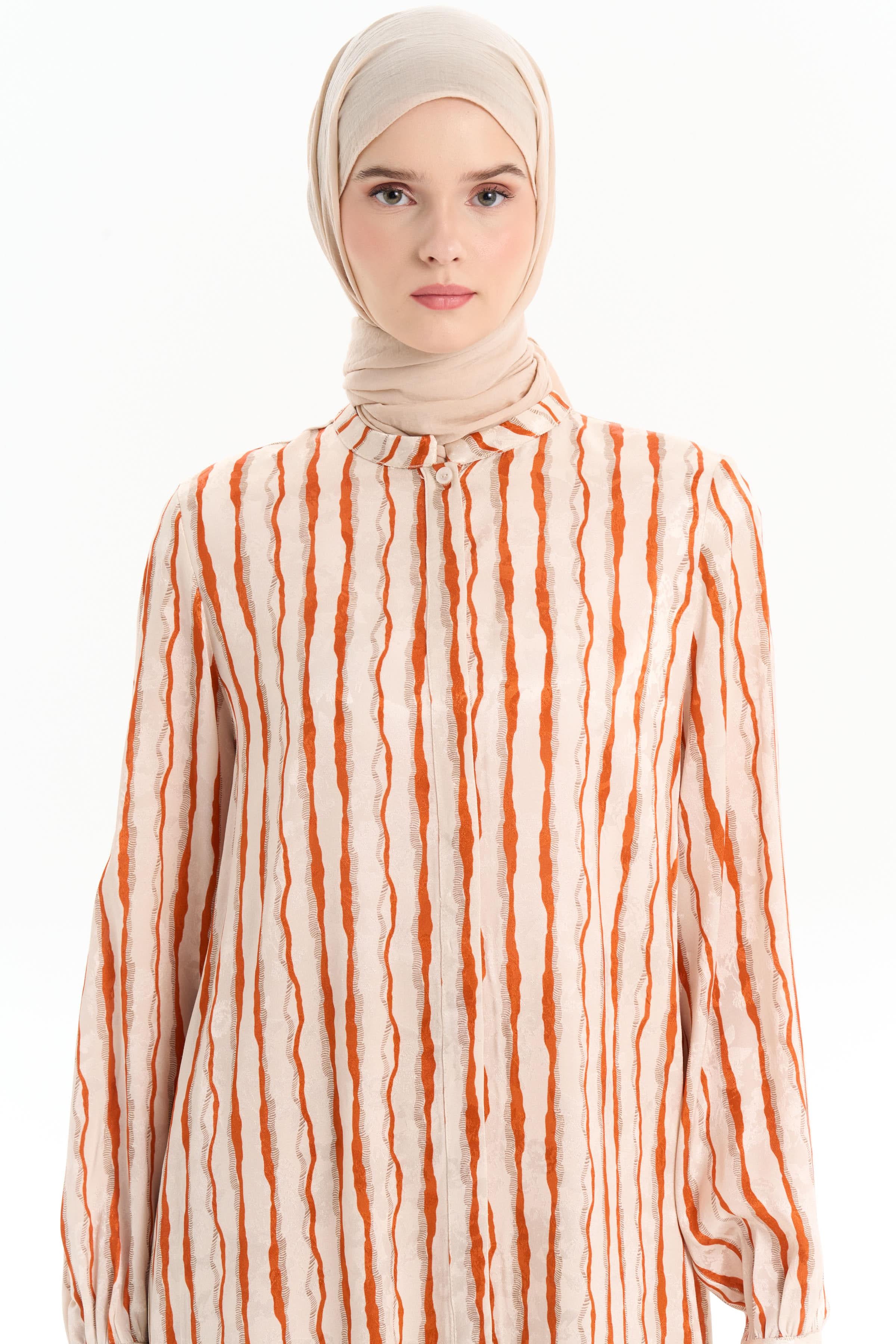 Desenli Yırtmaç Detaylı Tunik - Turuncu TUGBA