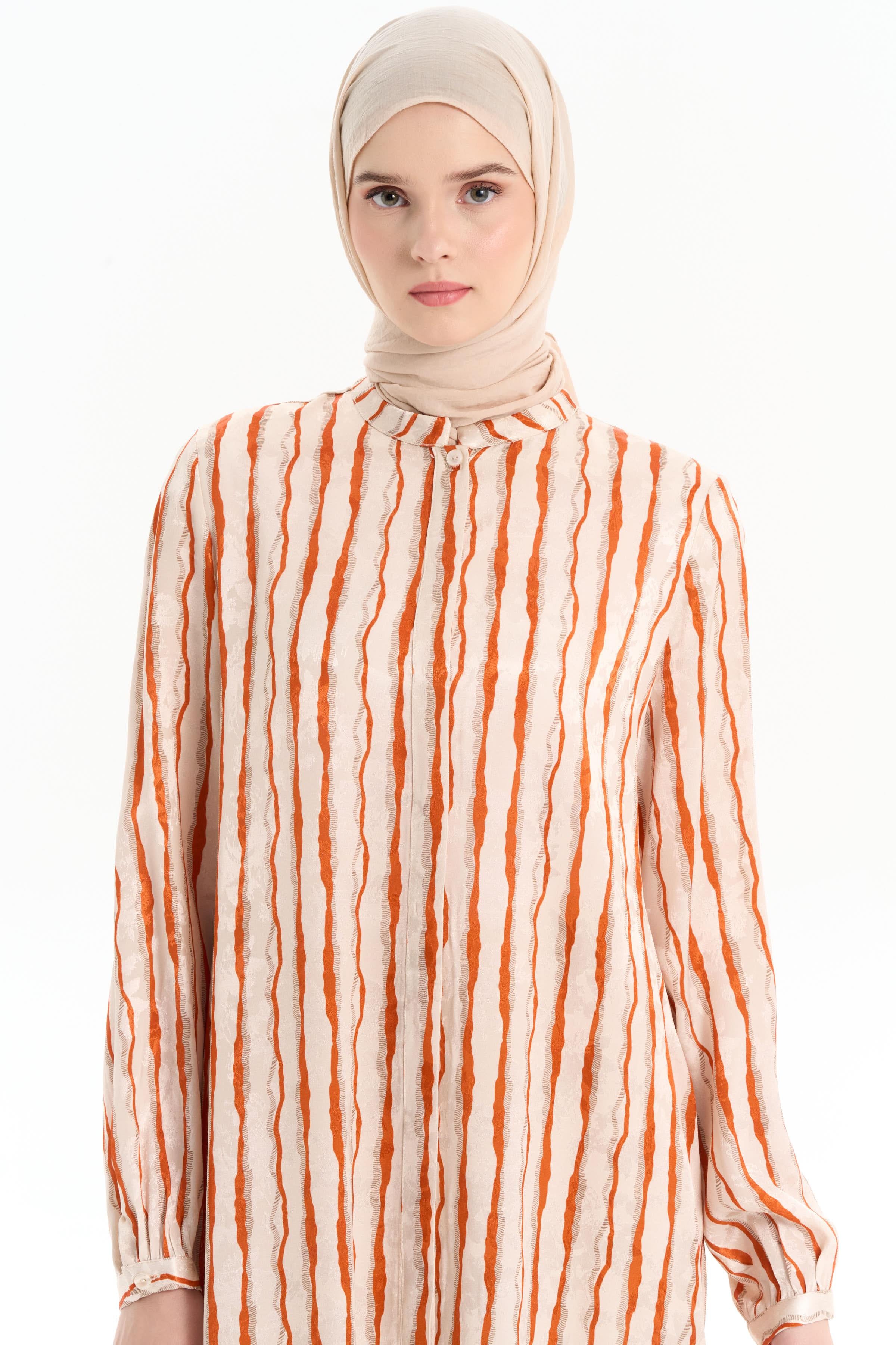 Desenli Yırtmaç Detaylı Tunik - Turuncu TUGBA