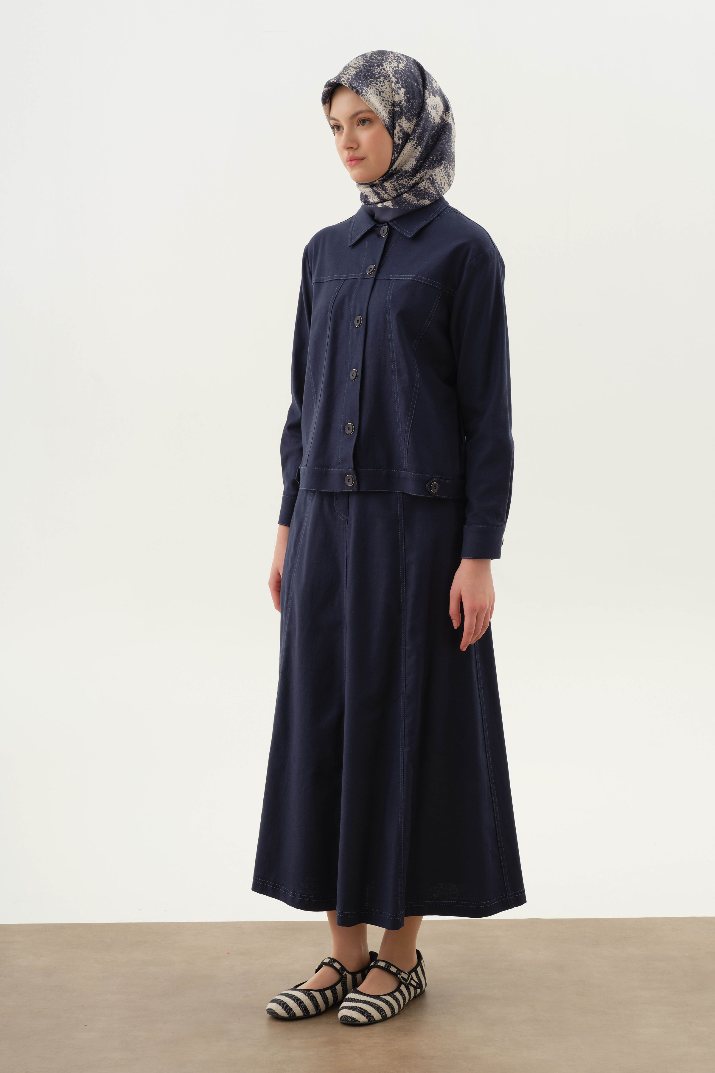 Dikiş Detaylı Etekli Ceket Takım - Lacivert TUGBA