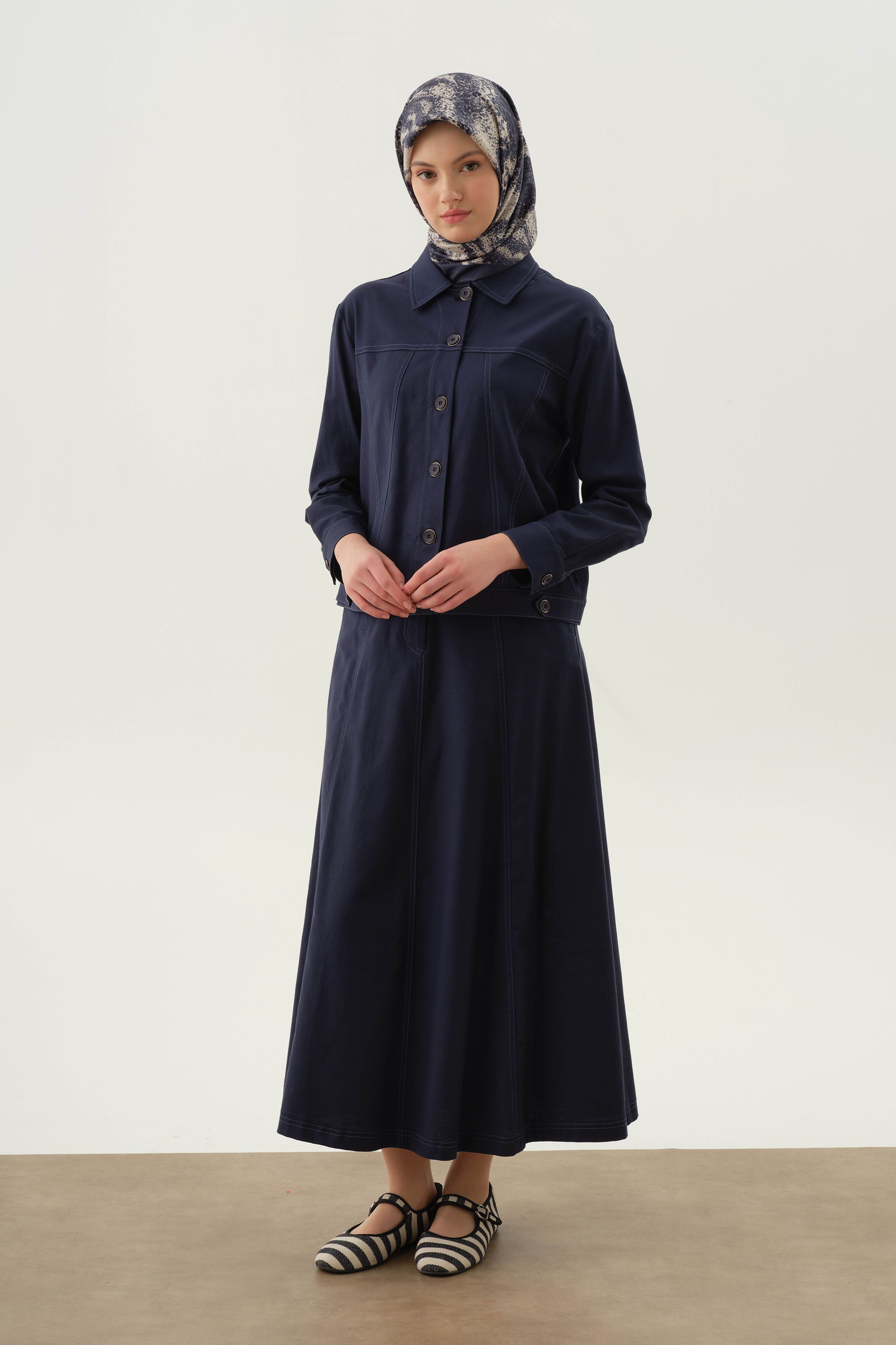 Dikiş Detaylı Etekli Ceket Takım - Lacivert TUGBA