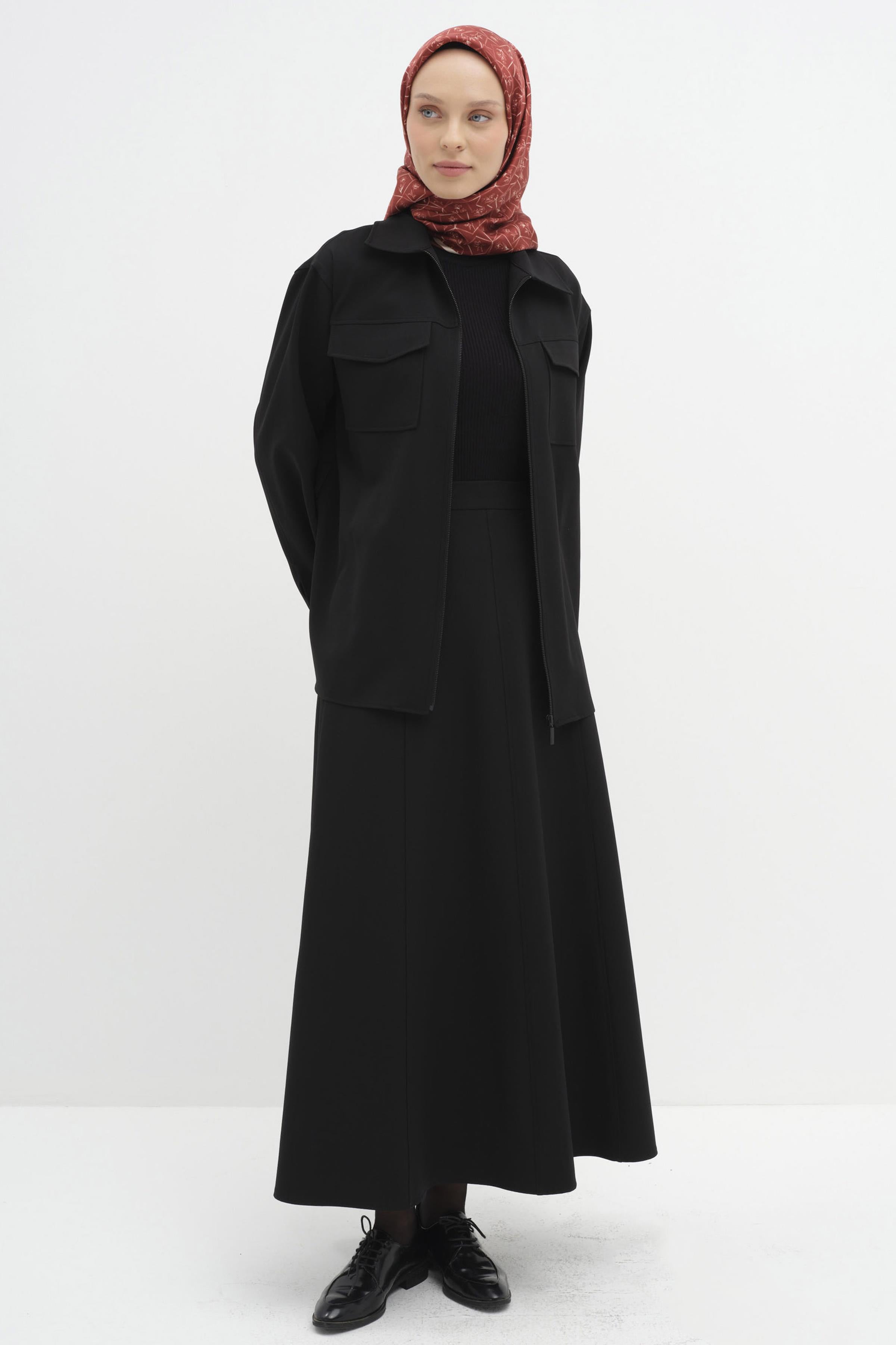 Dikişli Sekiz Parçalı Etek - Siyah TUGBA