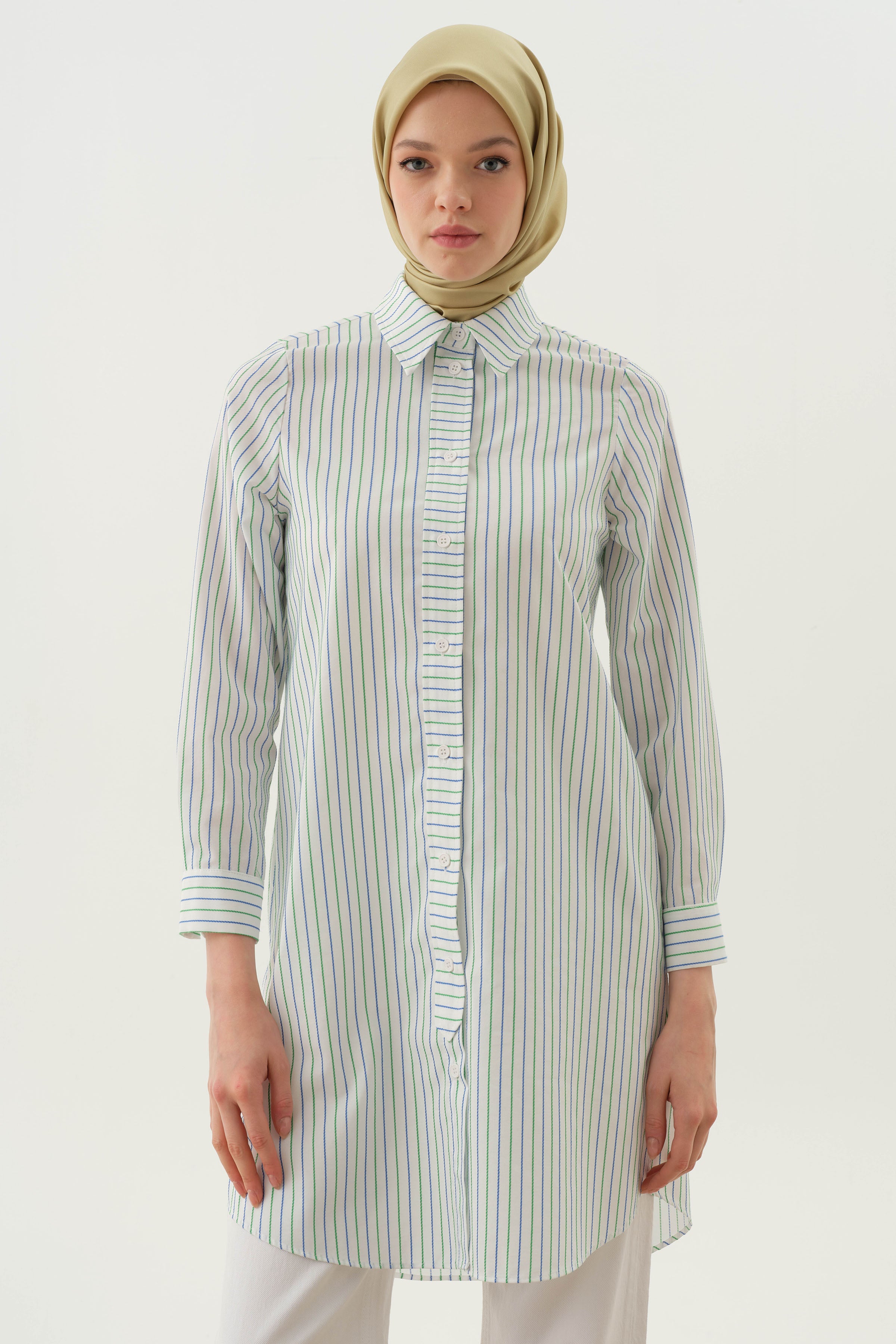 Düğme Detaylı Patlı Tunik - Saks TUGBA