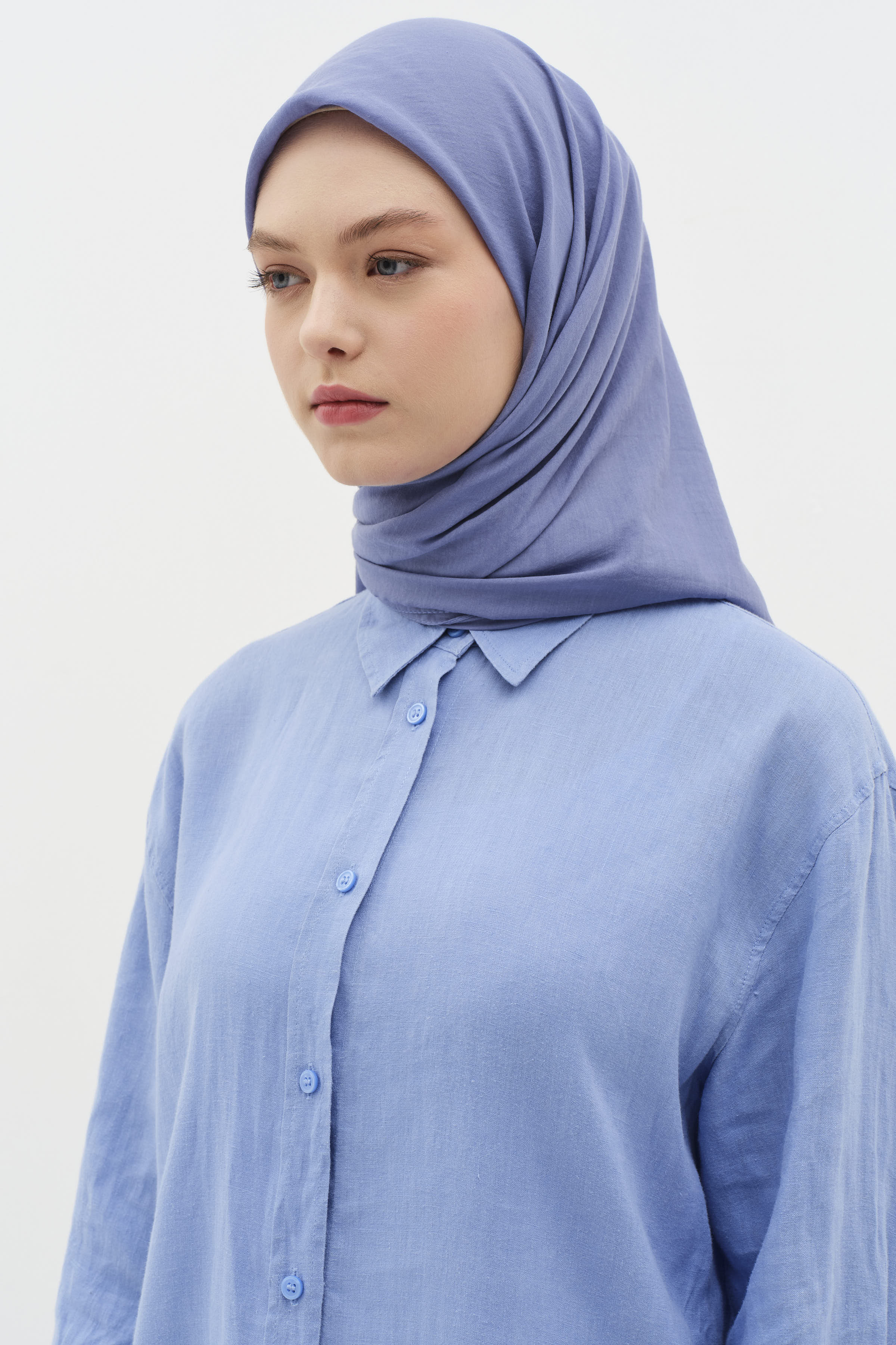 Düz Renk Eşarp - İndigo TUGBA