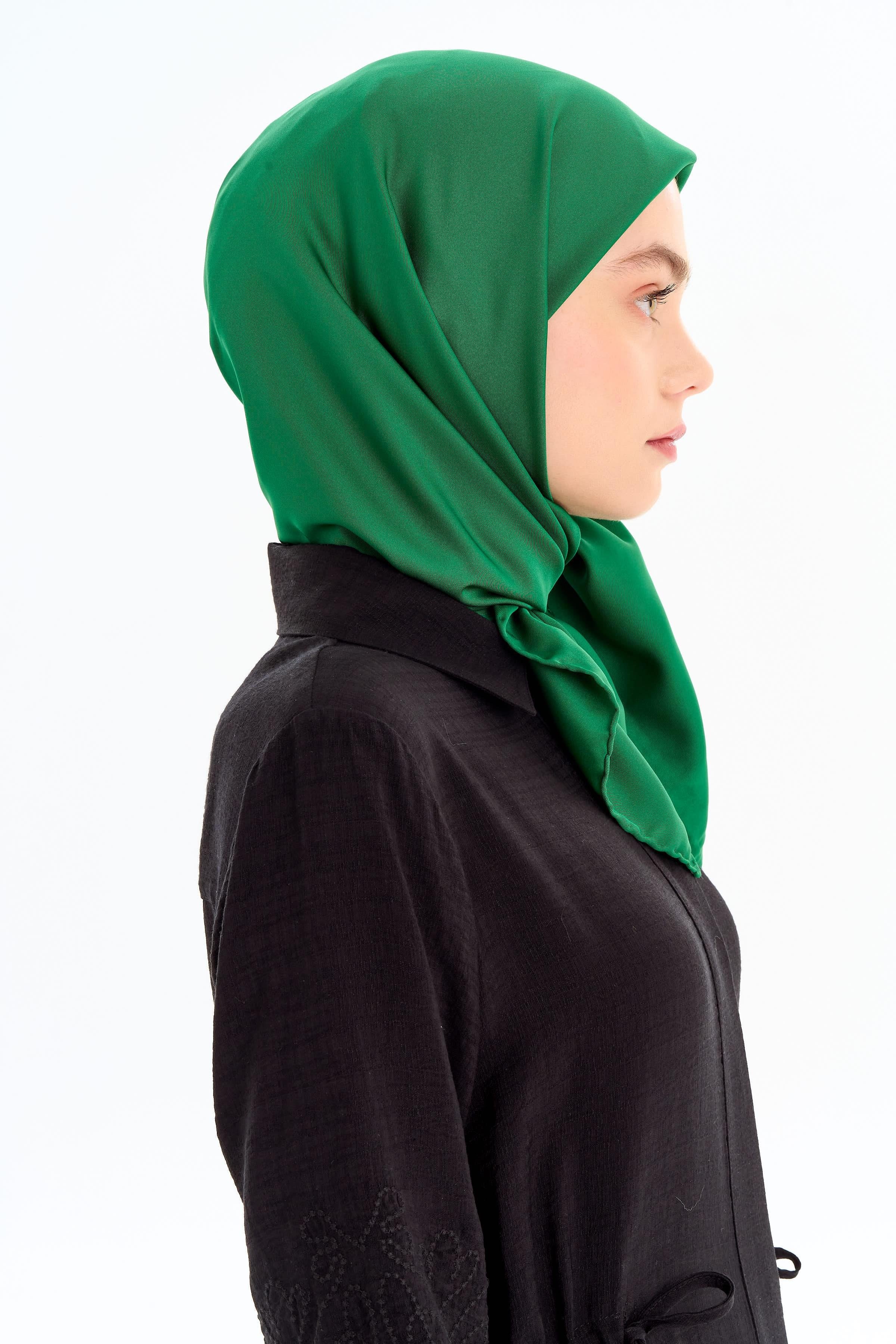 Düz Twill Eşarp - Zümrüt TUGBA