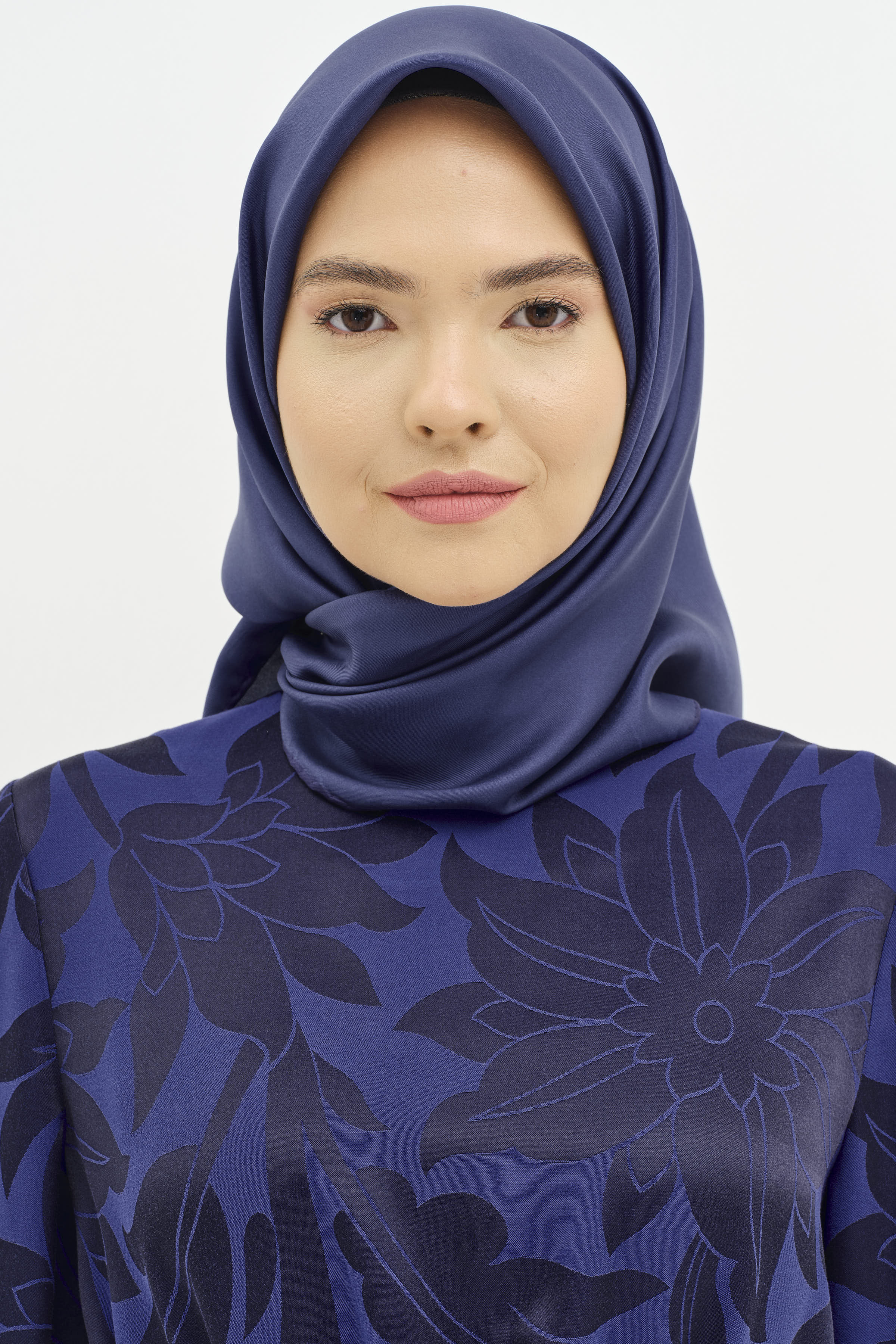 Düz Twill İpek Eşarp - Lacivert TUGBA