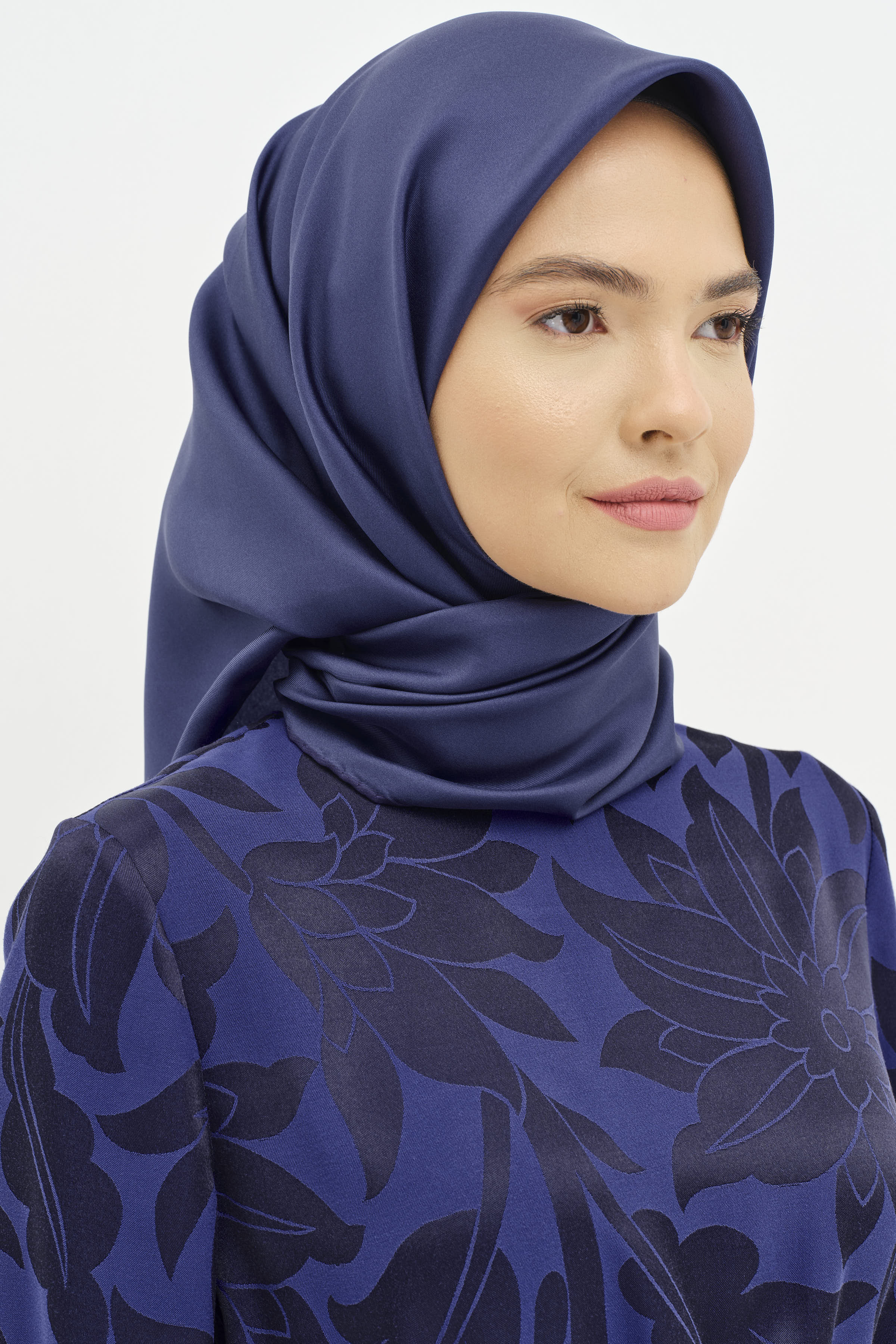 Düz Twill İpek Eşarp - Lacivert TUGBA