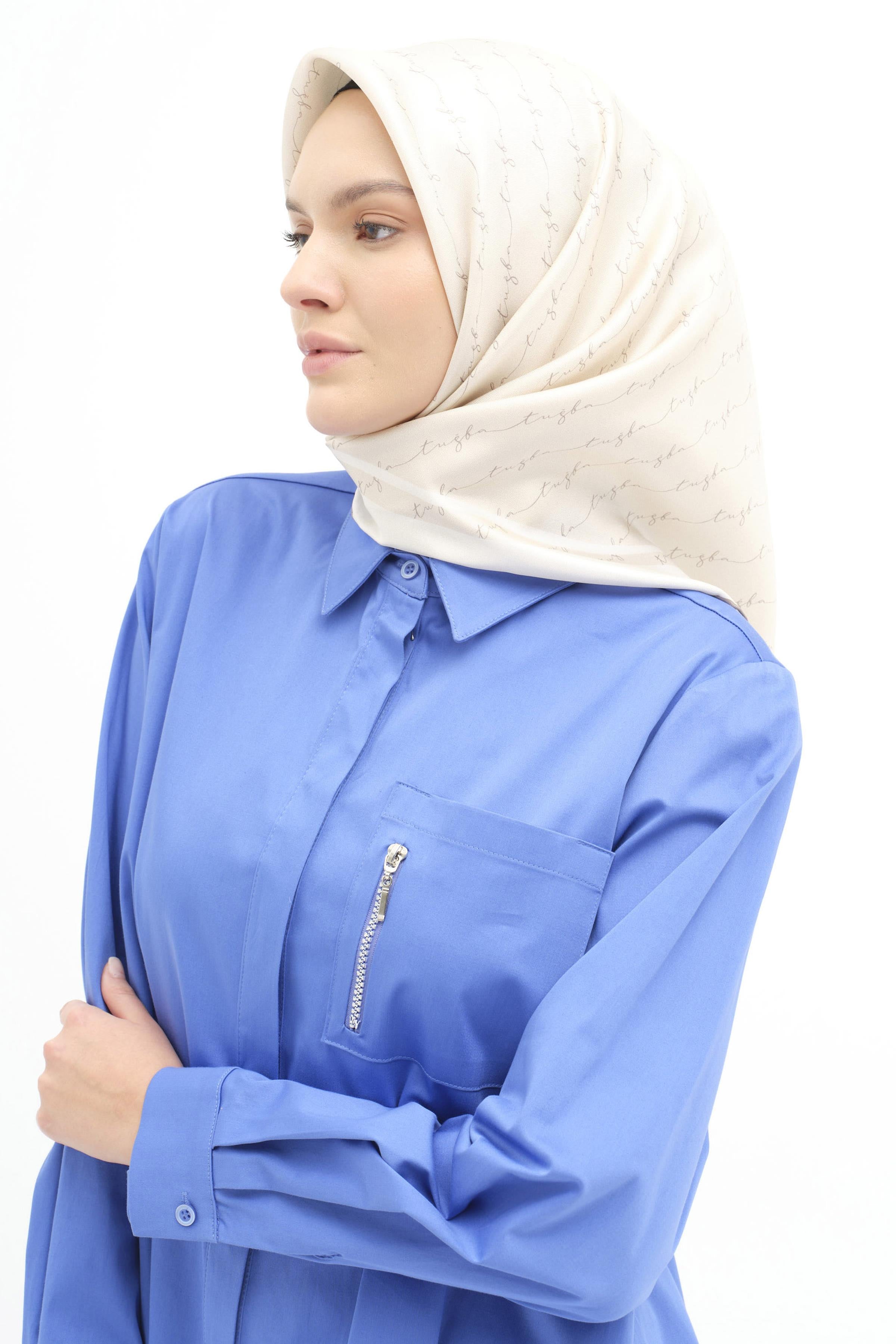 El Yazı Desenli Twill İpek Eşarp - Bej TUGBA