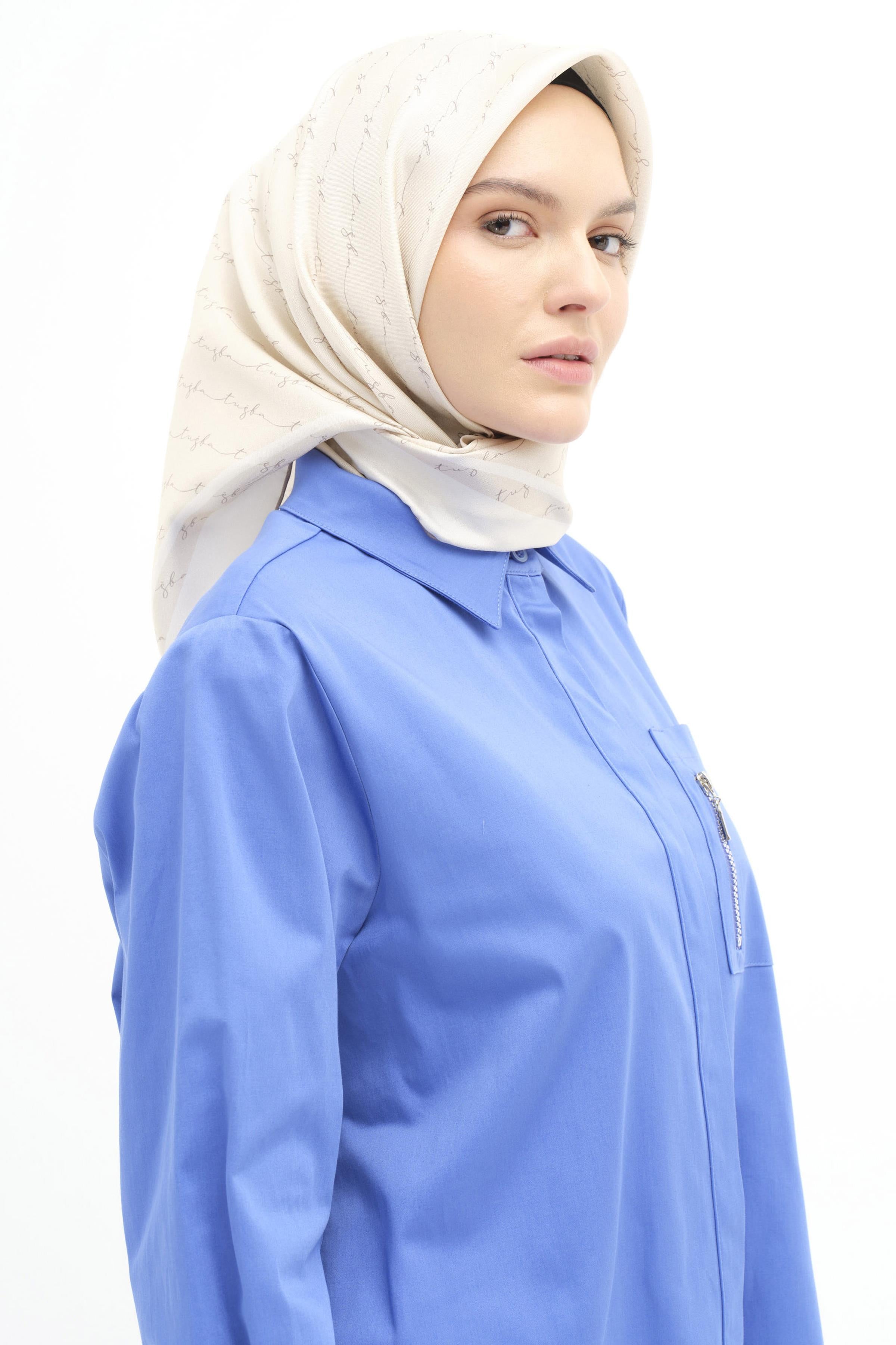 El Yazı Desenli Twill İpek Eşarp - Bej TUGBA